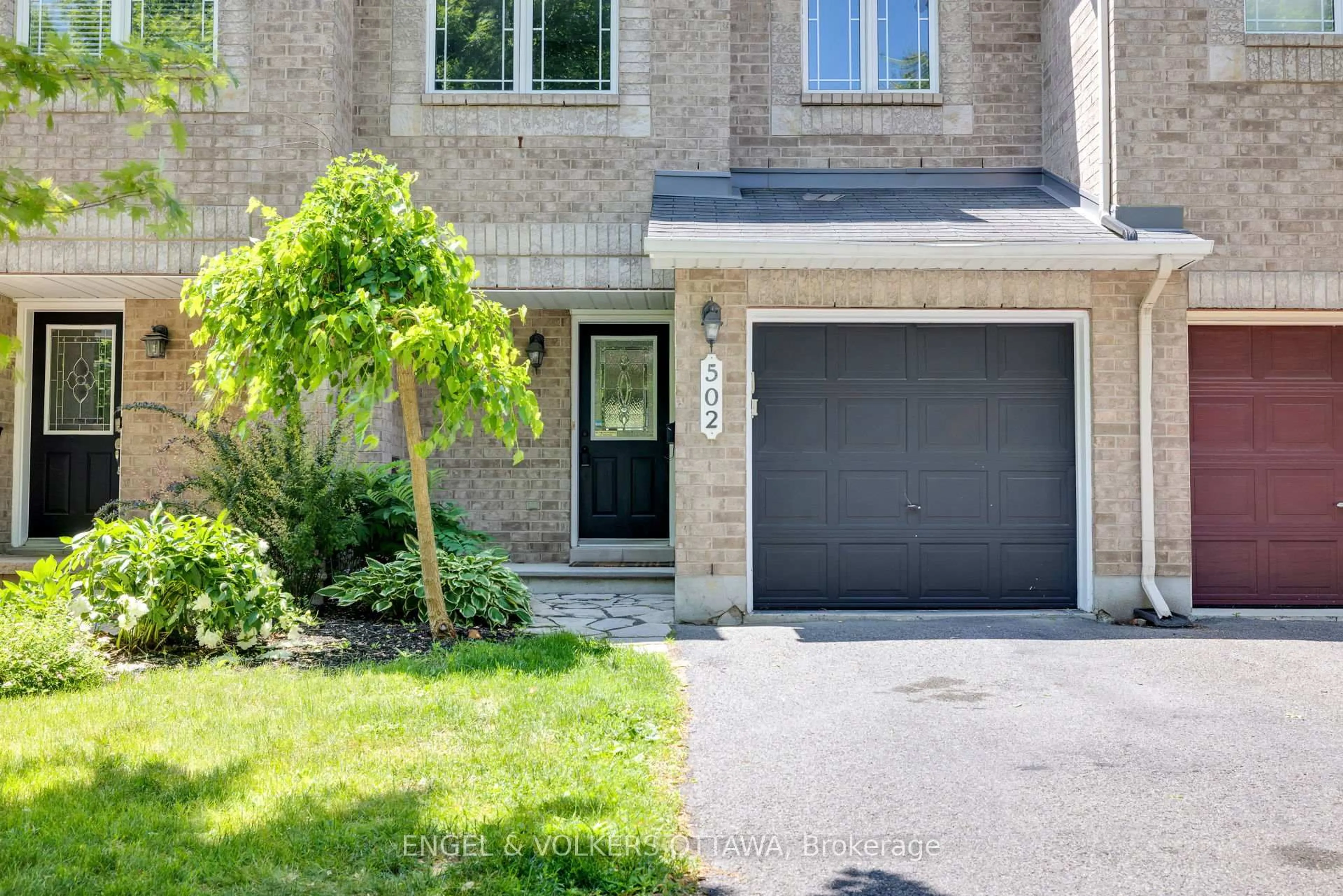 Home with brick exterior material, street for 502 Woodchase St, Ottawa Ontario K2W 1J4