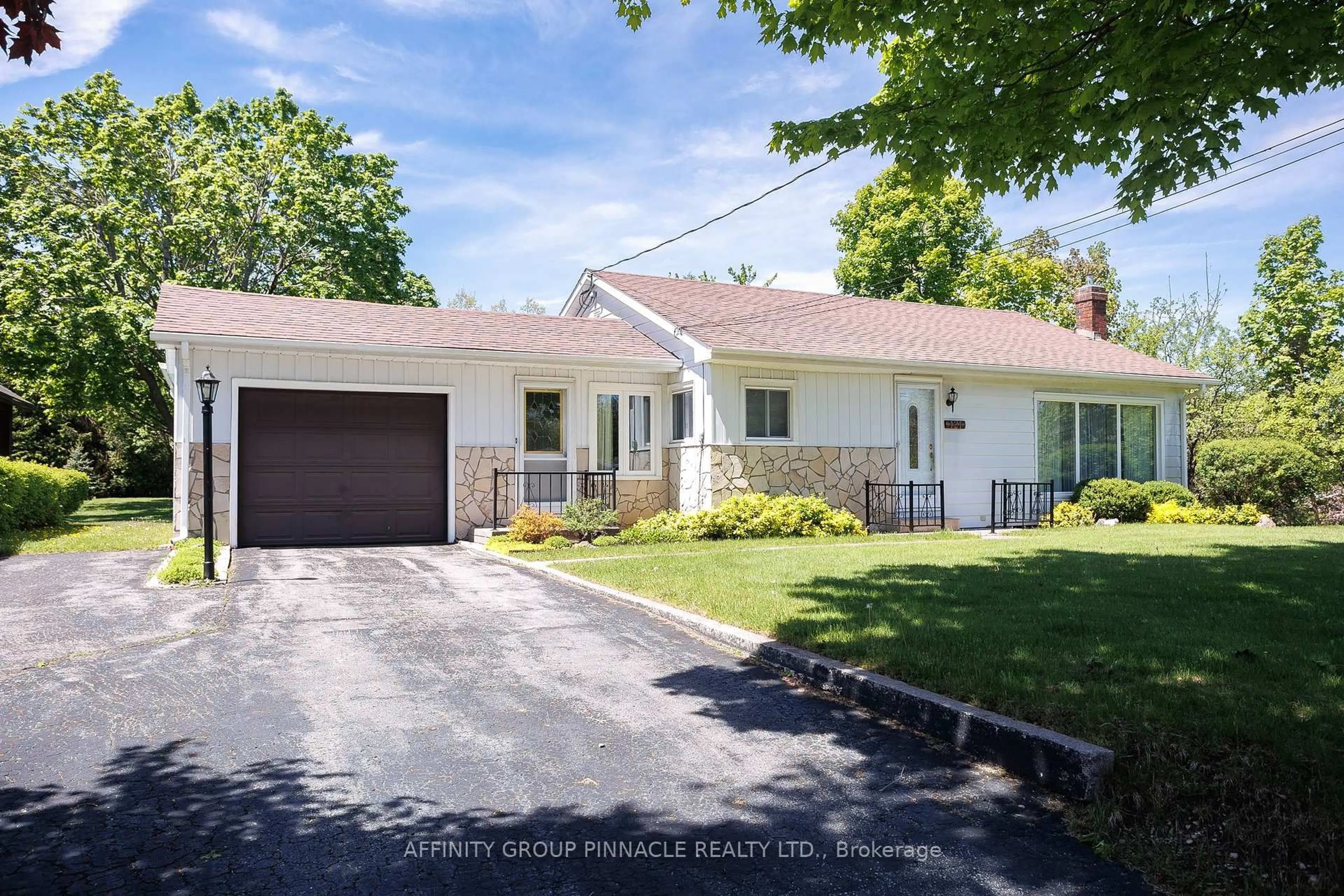 Unknown for 121 Clifton St, Kawartha Lakes Ontario K0M 1N0