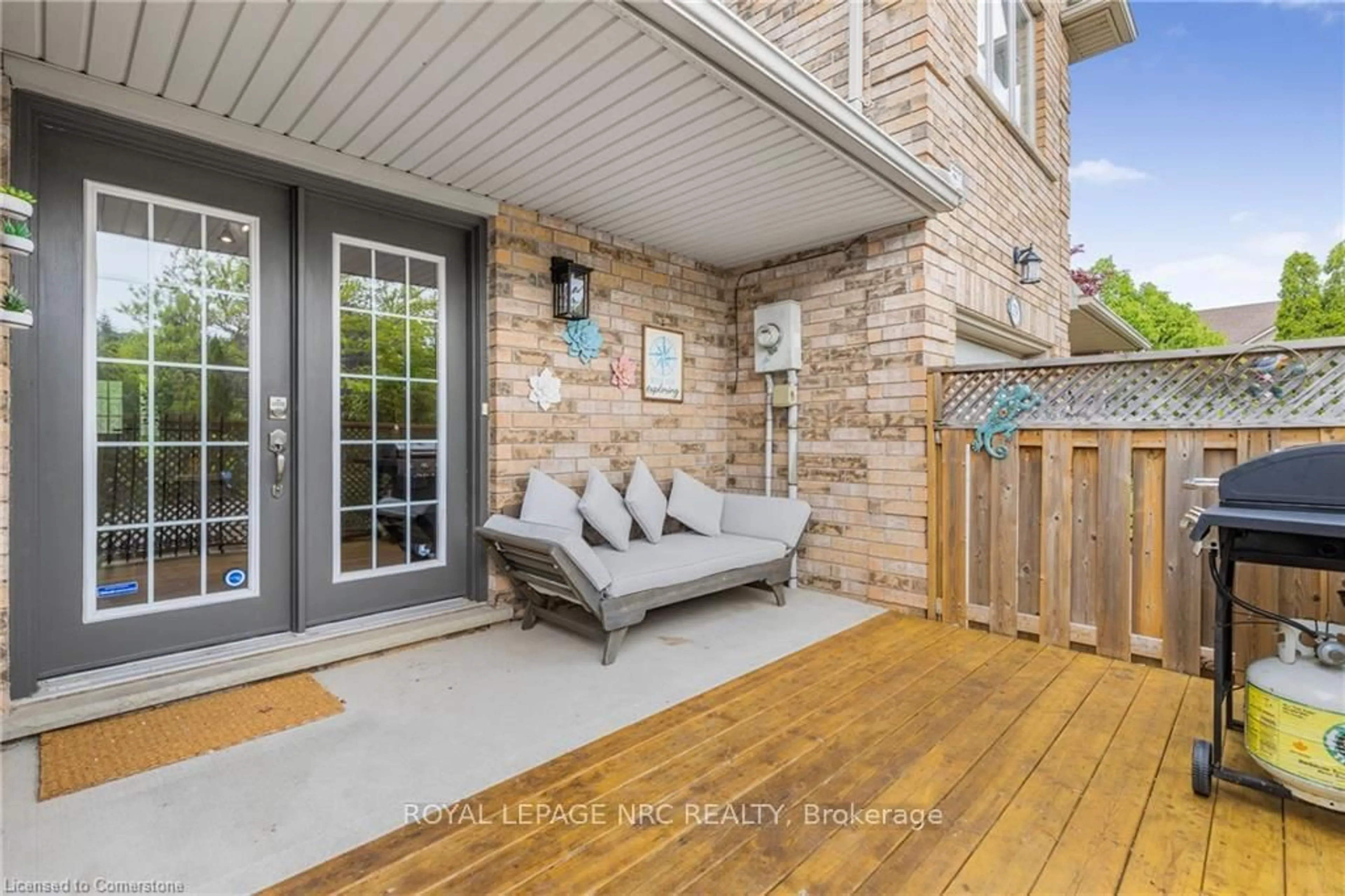 Patio, water/lake/river/ocean view for 181 Livingston Ave, Grimsby Ontario L3M 5M3