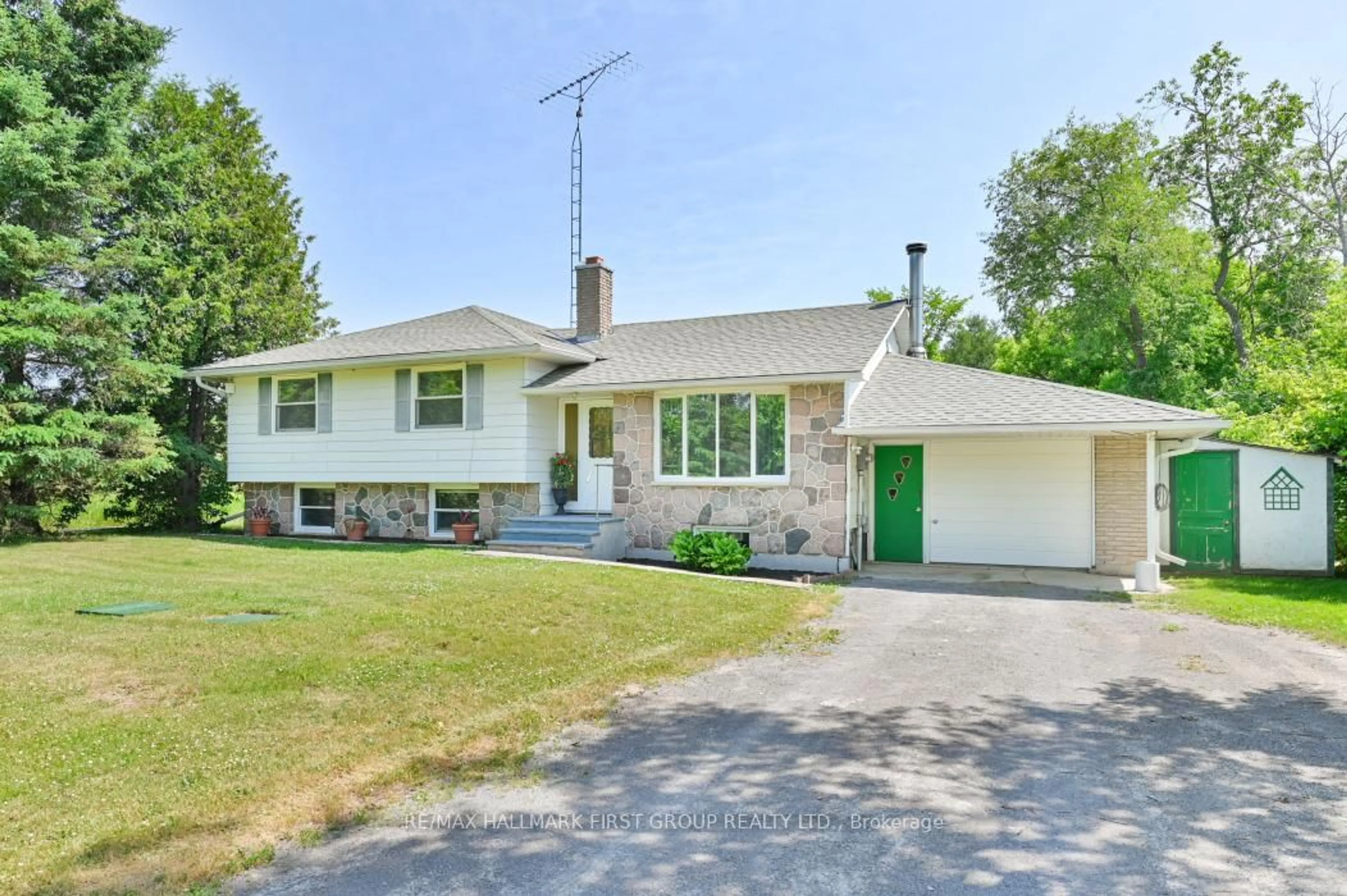 Unknown for 7276 Highway 37, Tweed Ontario K0K 3J0