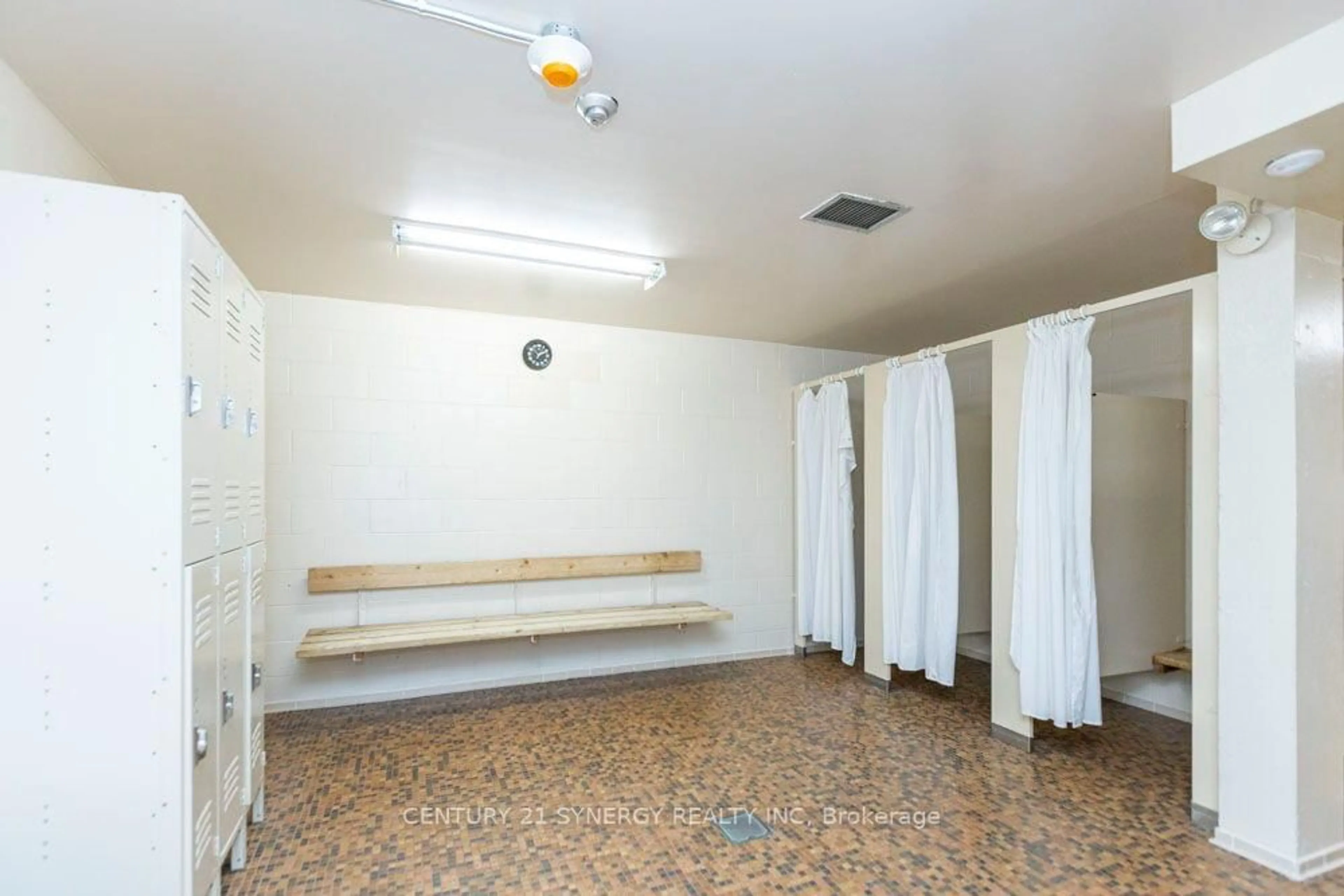 Unknown for 2625 Regina St #910, Ottawa Ontario K2B 5W8