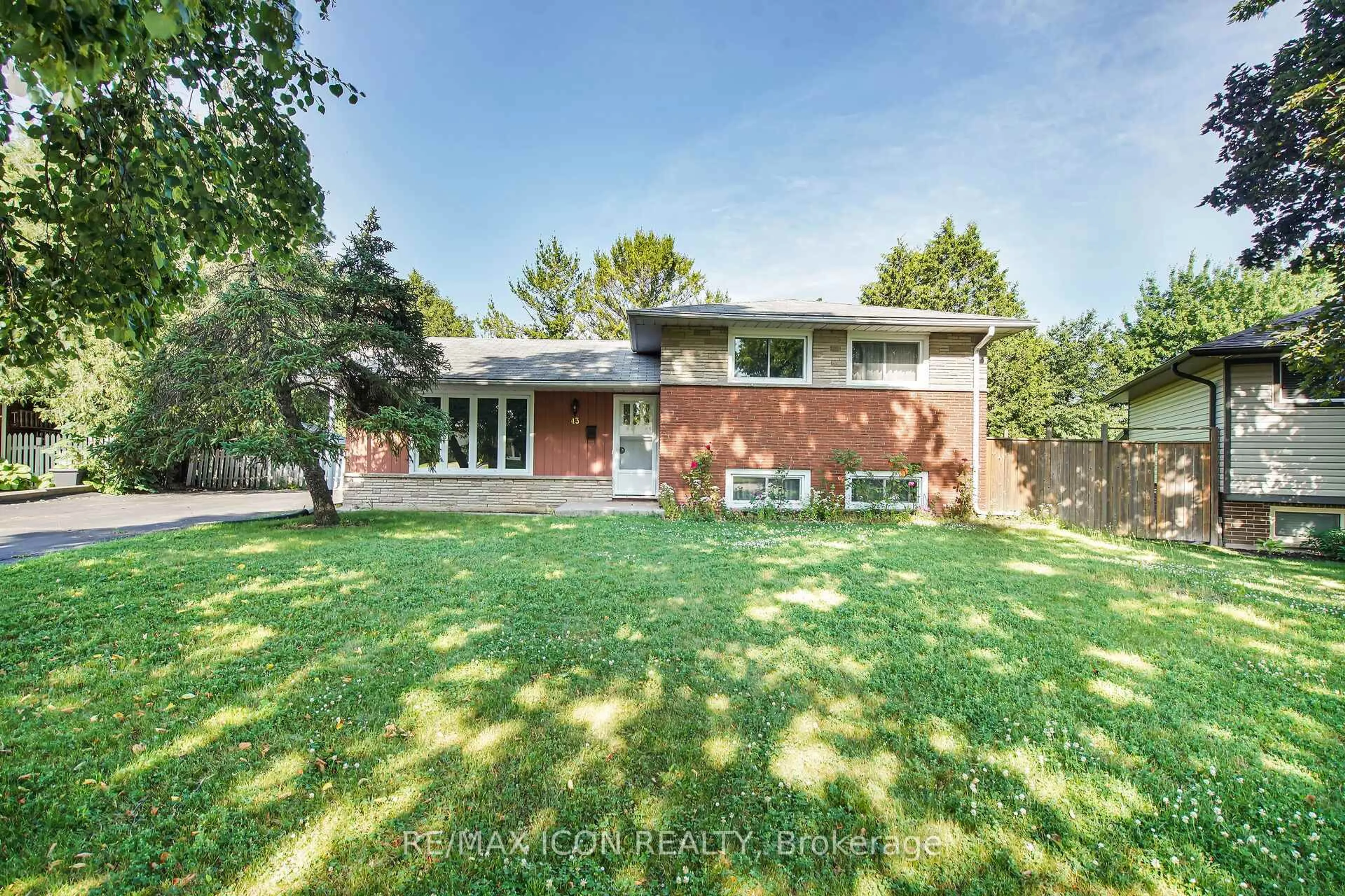 Home with brick exterior material, street for 43 Silverdale Cres, London South Ontario N5Z 4A5