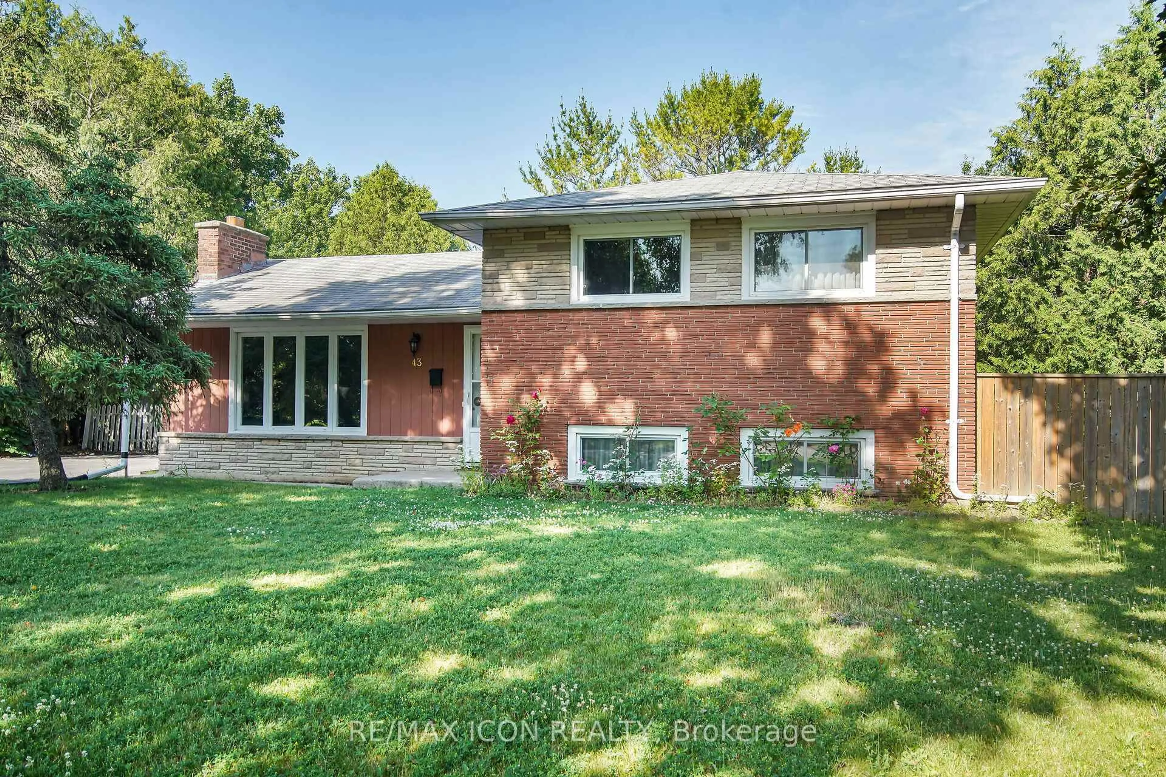 Home with brick exterior material, street for 43 Silverdale Cres, London South Ontario N5Z 4A5