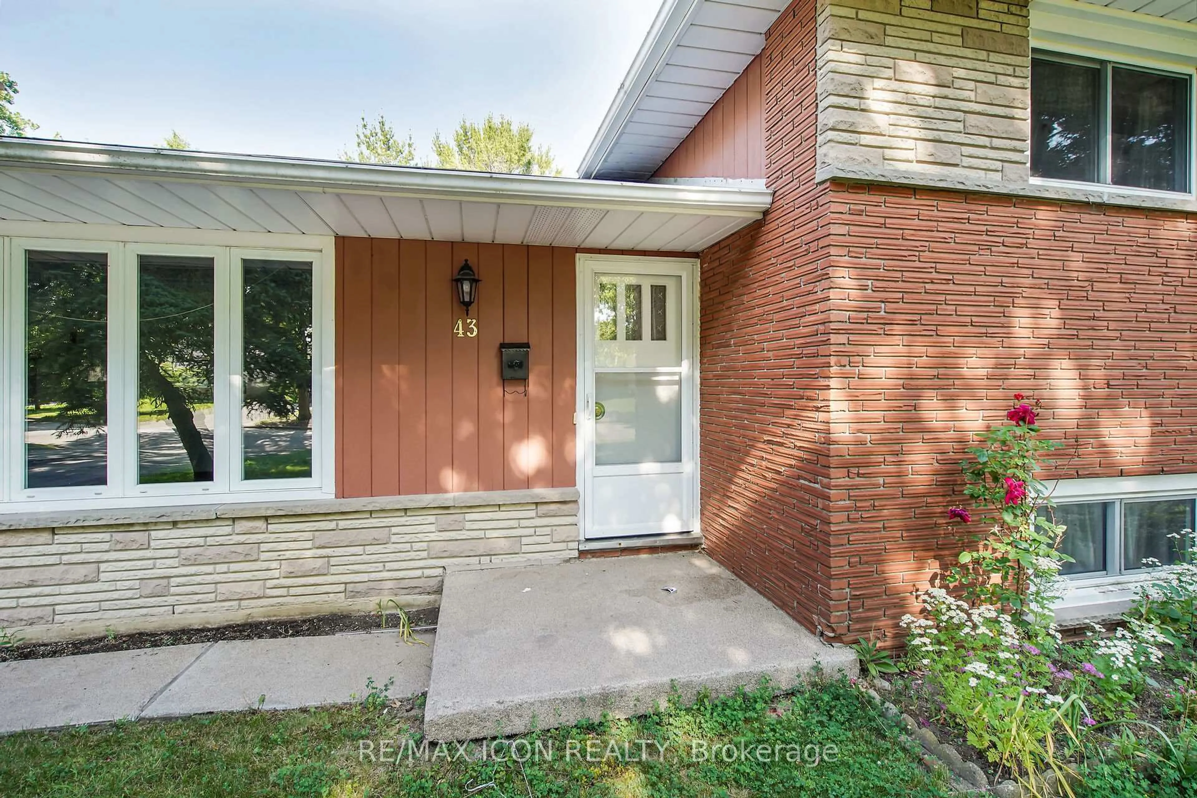 Home with brick exterior material, street for 43 Silverdale Cres, London South Ontario N5Z 4A5
