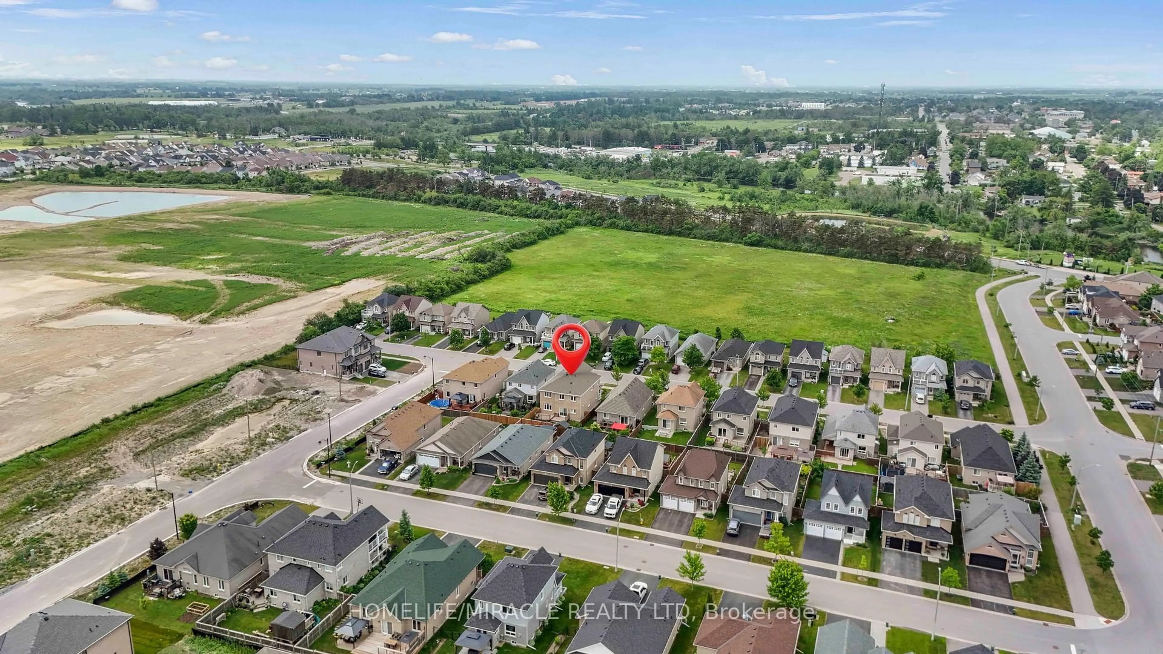 A pic from outside/outdoor area/front of a property/back of a property/a pic from drone, unknown for 54 Truax St, Kawartha Lakes Ontario K9V 0E3