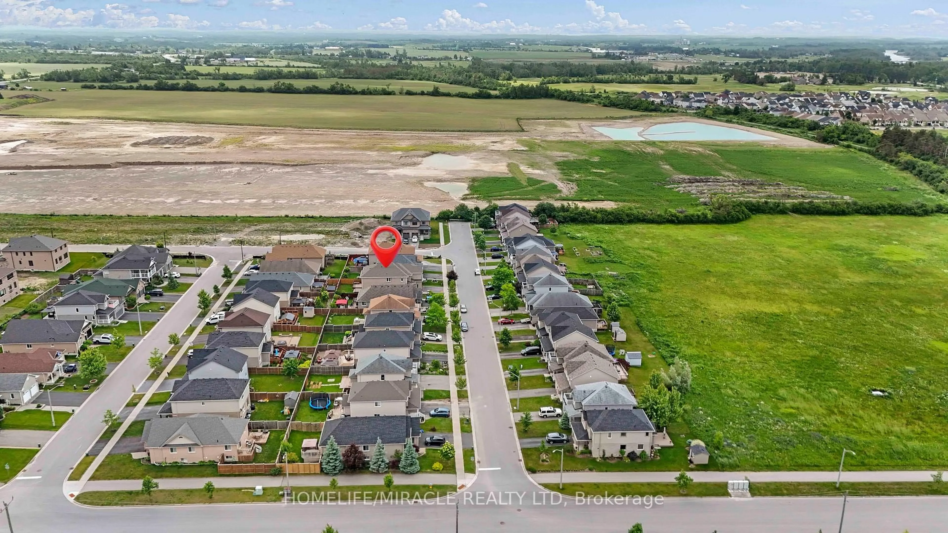 A pic from outside/outdoor area/front of a property/back of a property/a pic from drone, street for 54 Truax St, Kawartha Lakes Ontario K9V 0E3