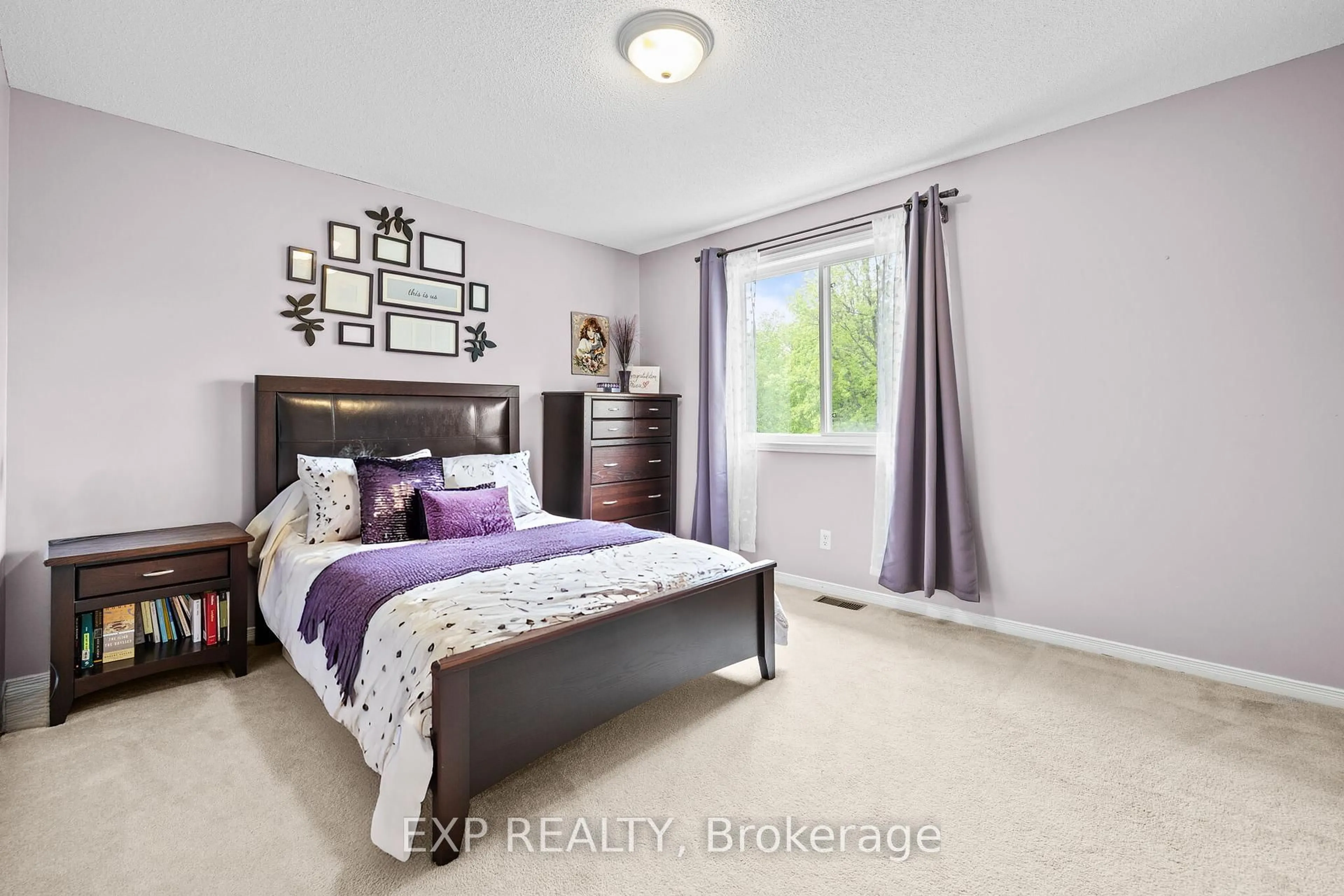 Bedroom with bed, unknown for 336 Wisteria Cres, Ottawa Ontario K1V 0N5