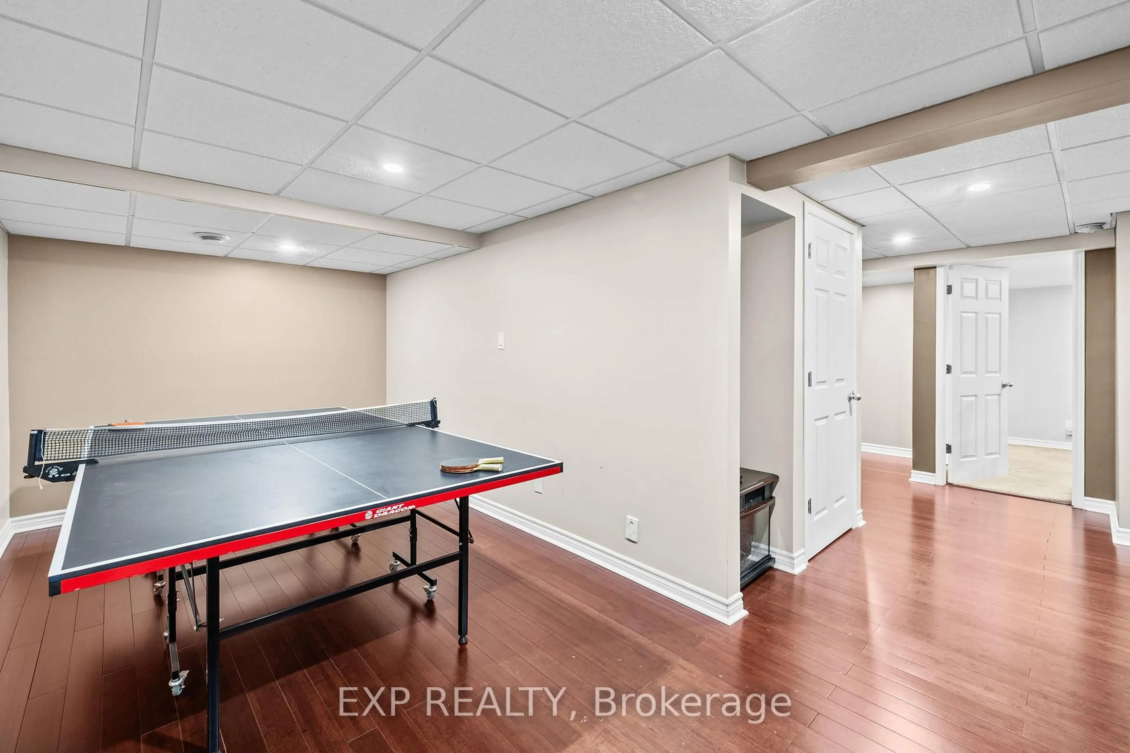 A pic of a room for 336 Wisteria Cres, Ottawa Ontario K1V 0N5