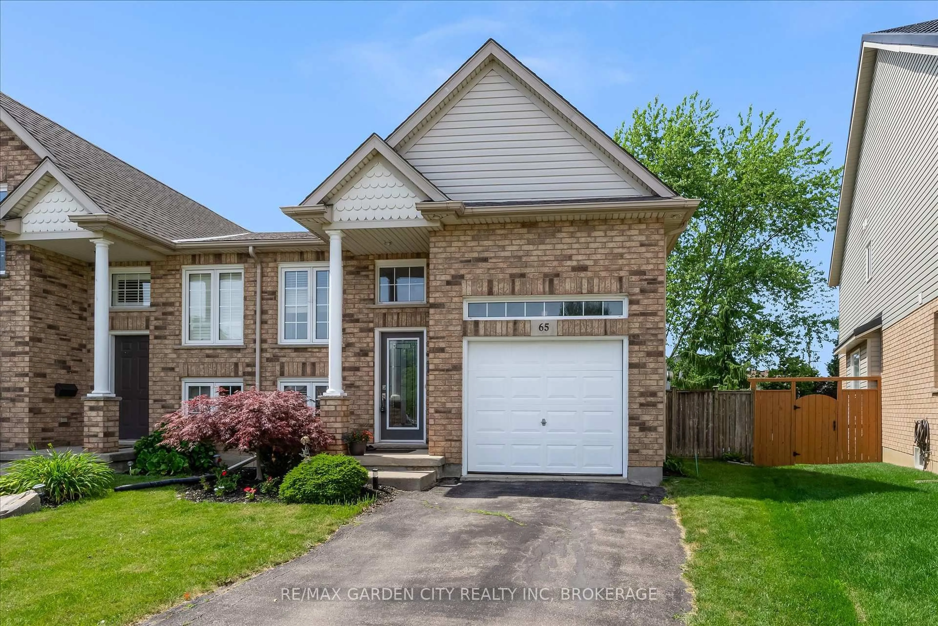 Home with brick exterior material, street for 65 MCBRIDE Dr, St. Catharines Ontario L2S 3Z8