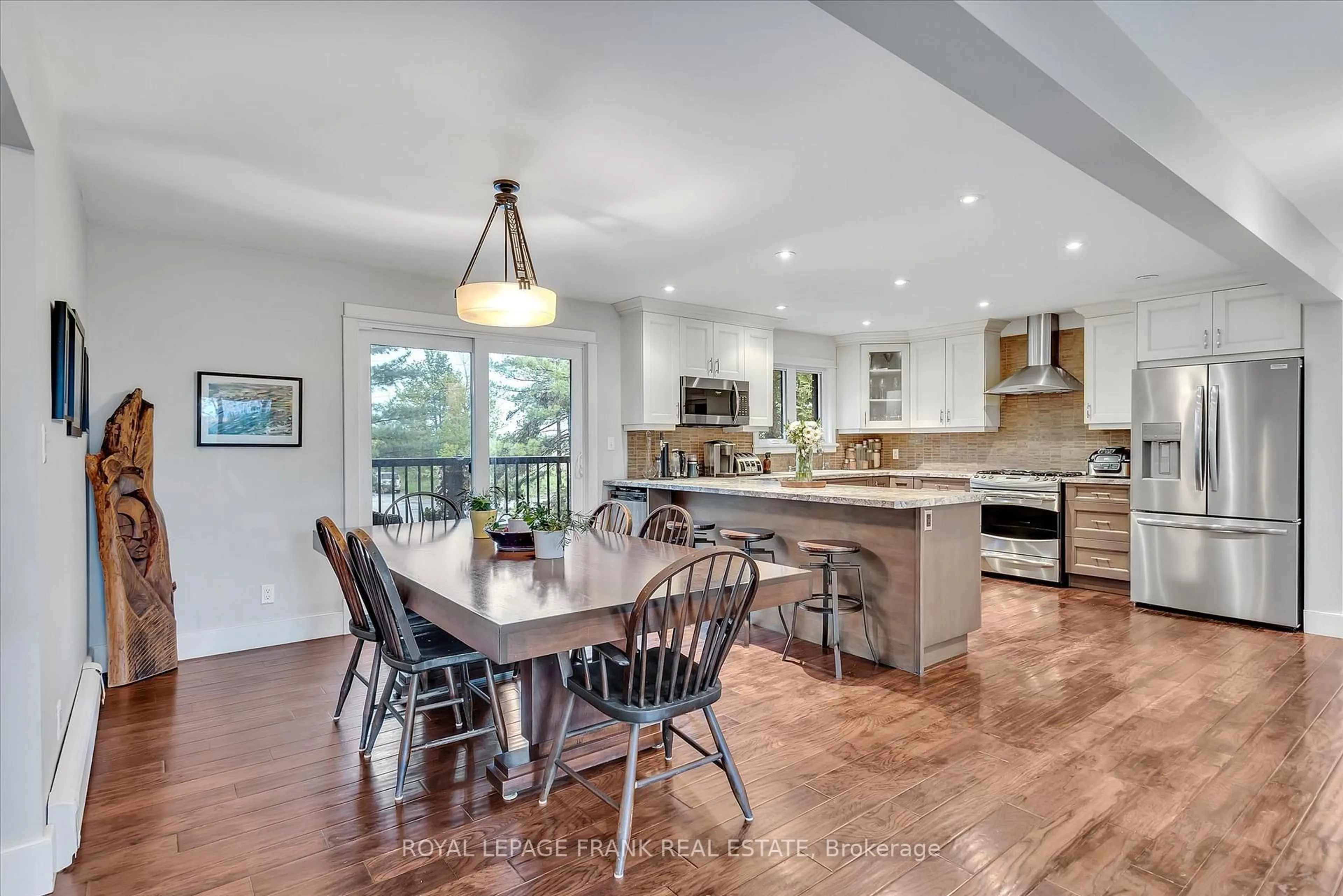 Open concept kitchen, unknown for 234 Stewart Line, Cavan Monaghan Ontario L0A 1C0