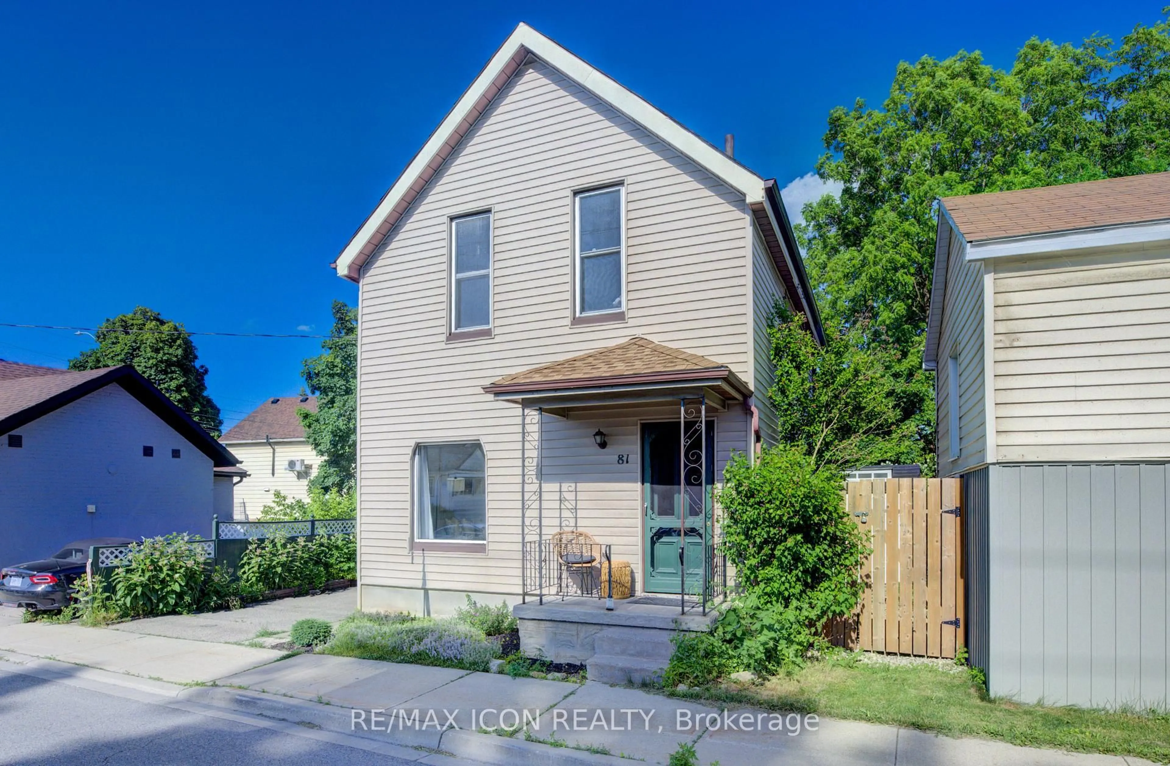 Home with brick exterior material, street for 81 George St, Cambridge Ontario N1S 2N1