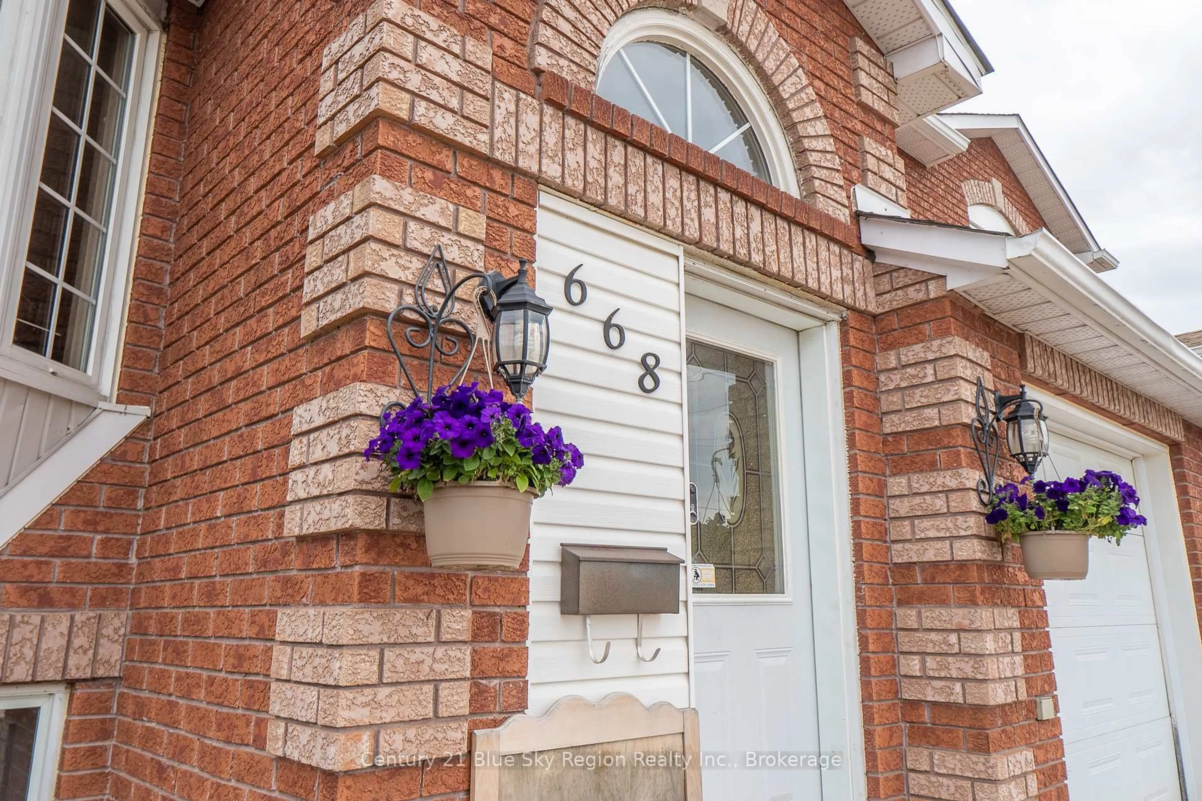Home with brick exterior material, street for 668 Wallace Rd, North Bay Ontario P1A 4M2