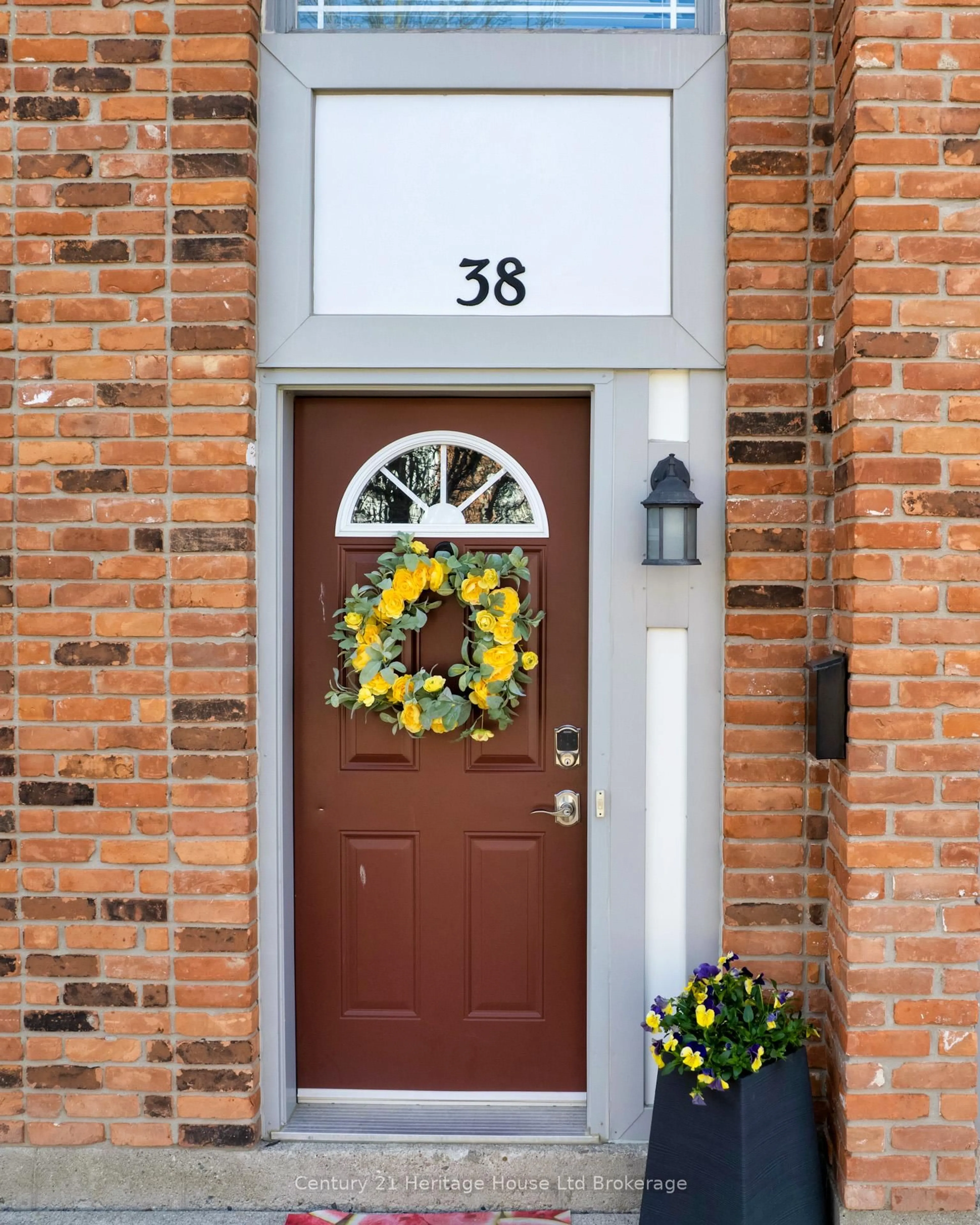 Home with brick exterior material, street for 46 Conestoga Rd #38, Woodstock Ontario N4T 1S4