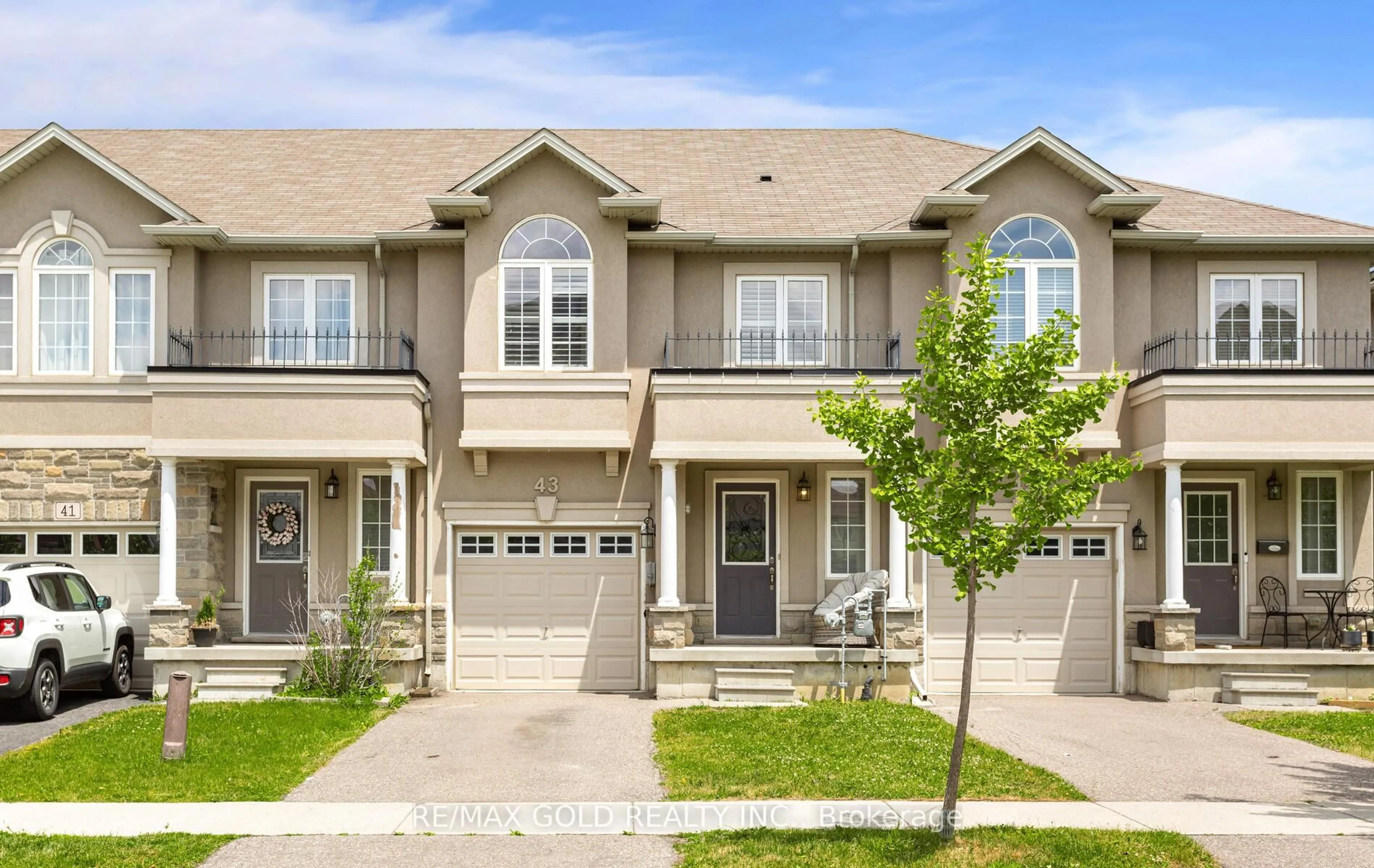 Unknown for 43 Waterbridge St, Hamilton Ontario L8J 2V7