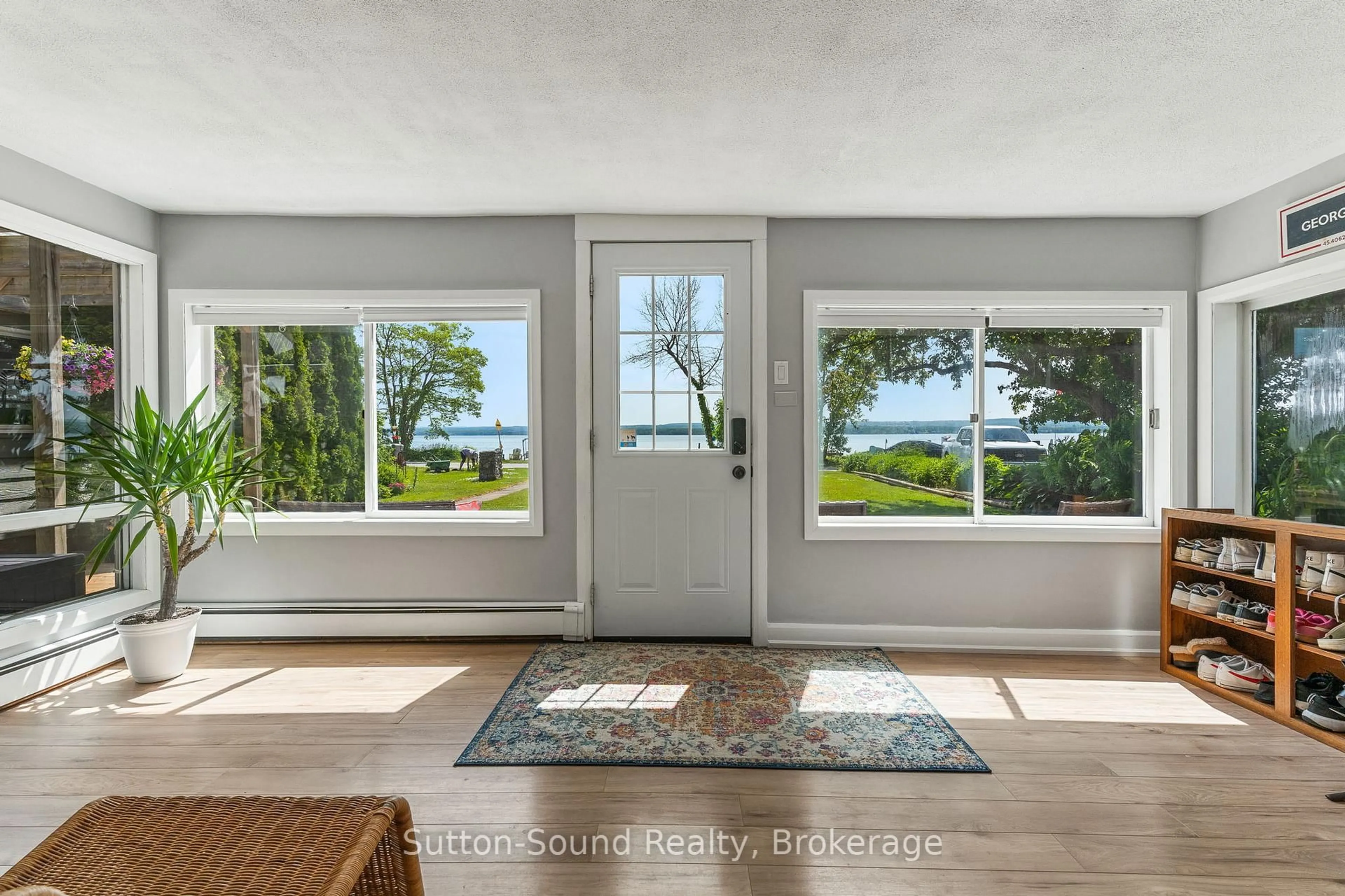 Indoor entryway for 168 Old Beach Dr, Georgian Bluffs Ontario N4K 5N4
