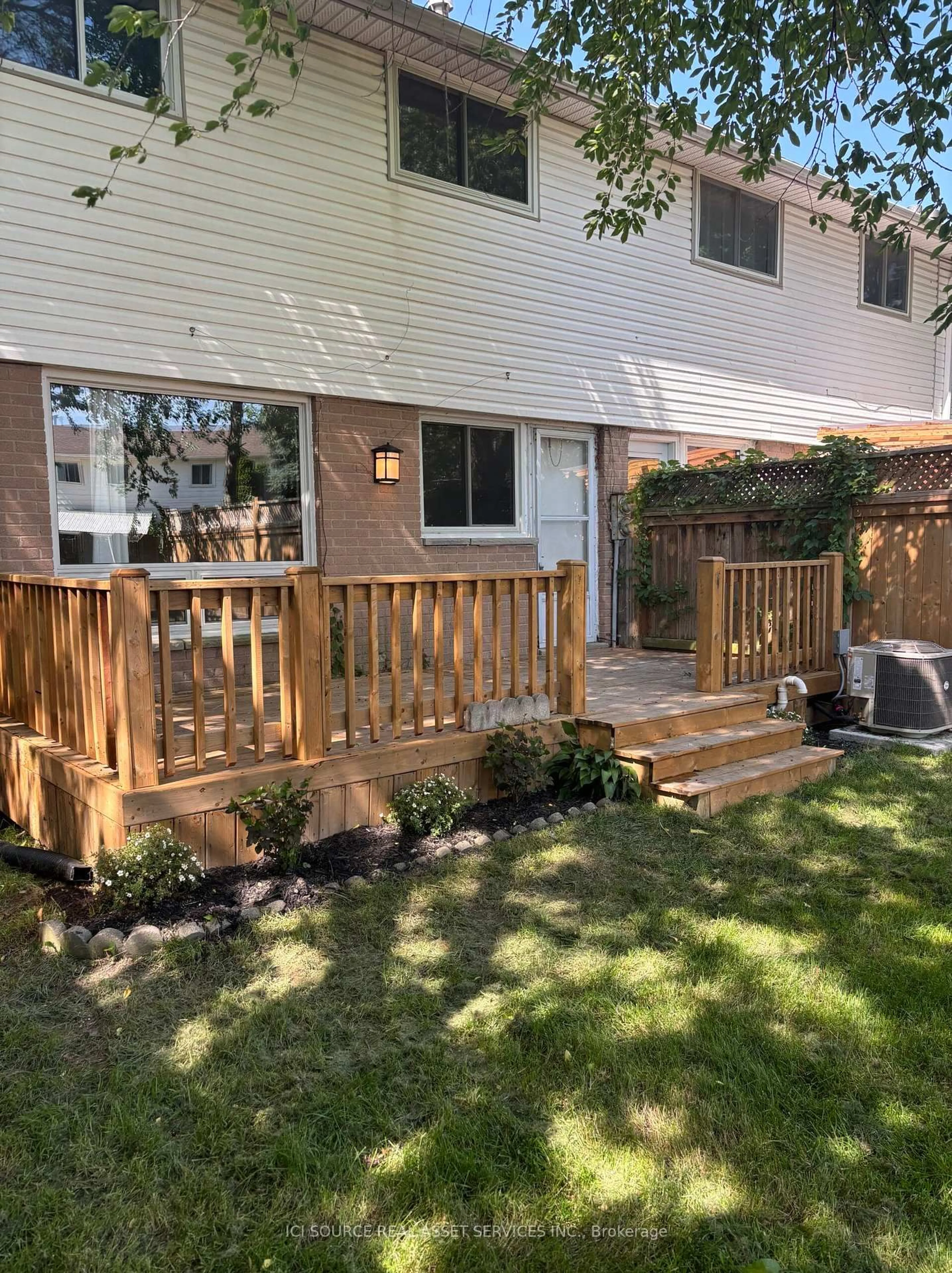 Patio, street for 155 Bedford Cres, Sarnia Ontario N7S 4B4