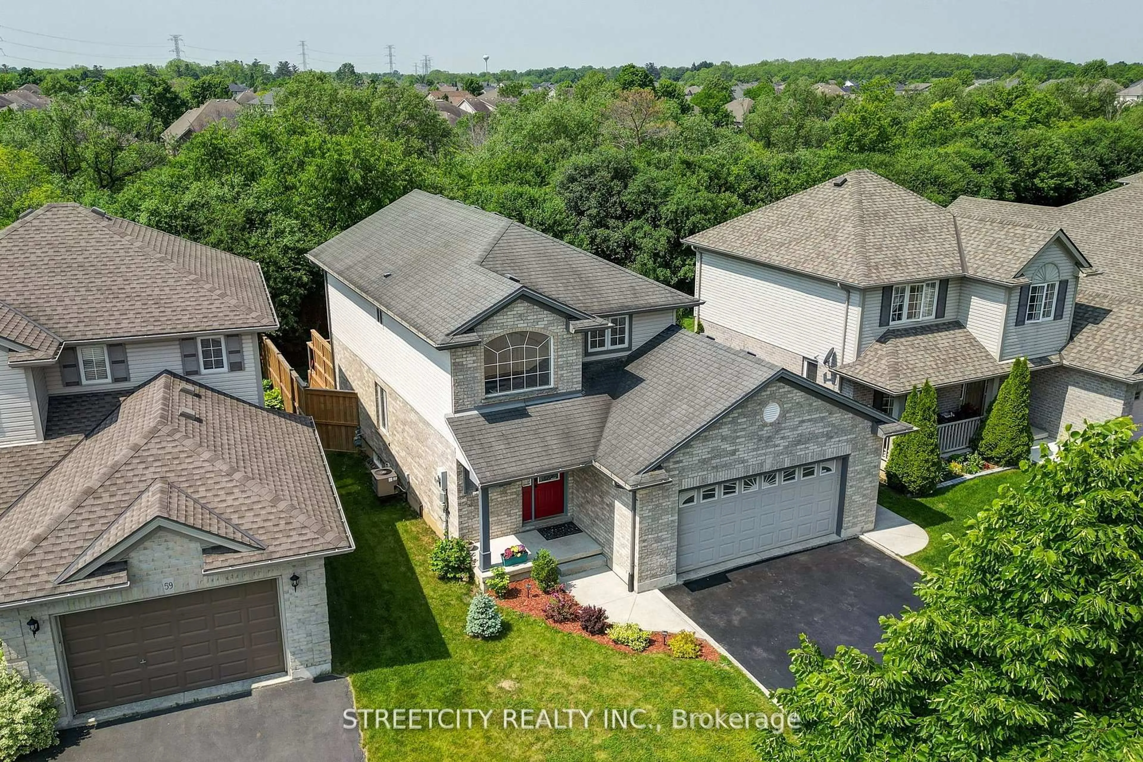 A pic from outside/outdoor area/front of a property/back of a property/a pic from drone, street for 61 Meadowvale Dr, St. Thomas Ontario N5P 4P3
