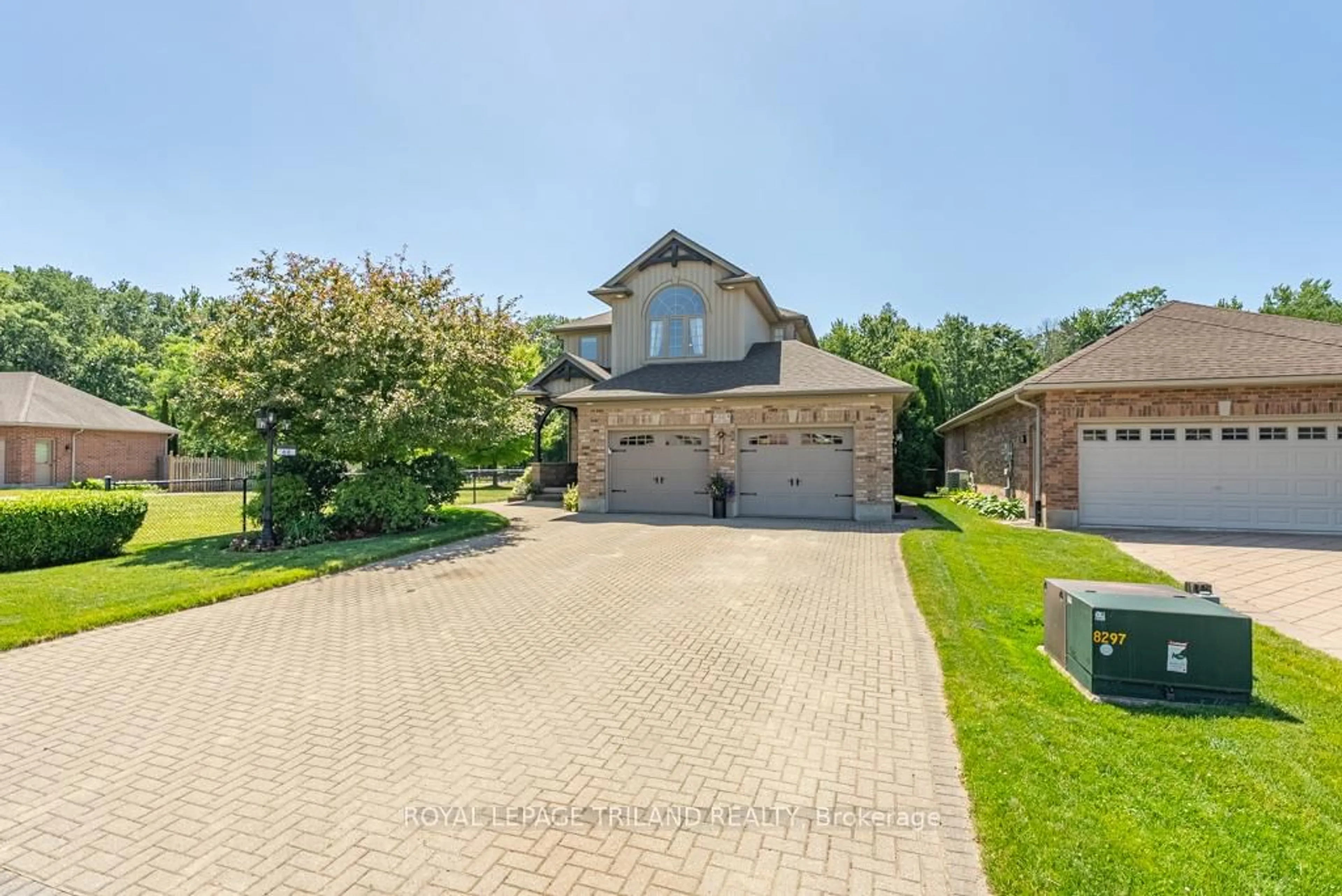 A pic from outside/outdoor area/front of a property/back of a property/a pic from drone, street for 60 Forest Grove Cres, Thames Centre Ontario N0L 1G3