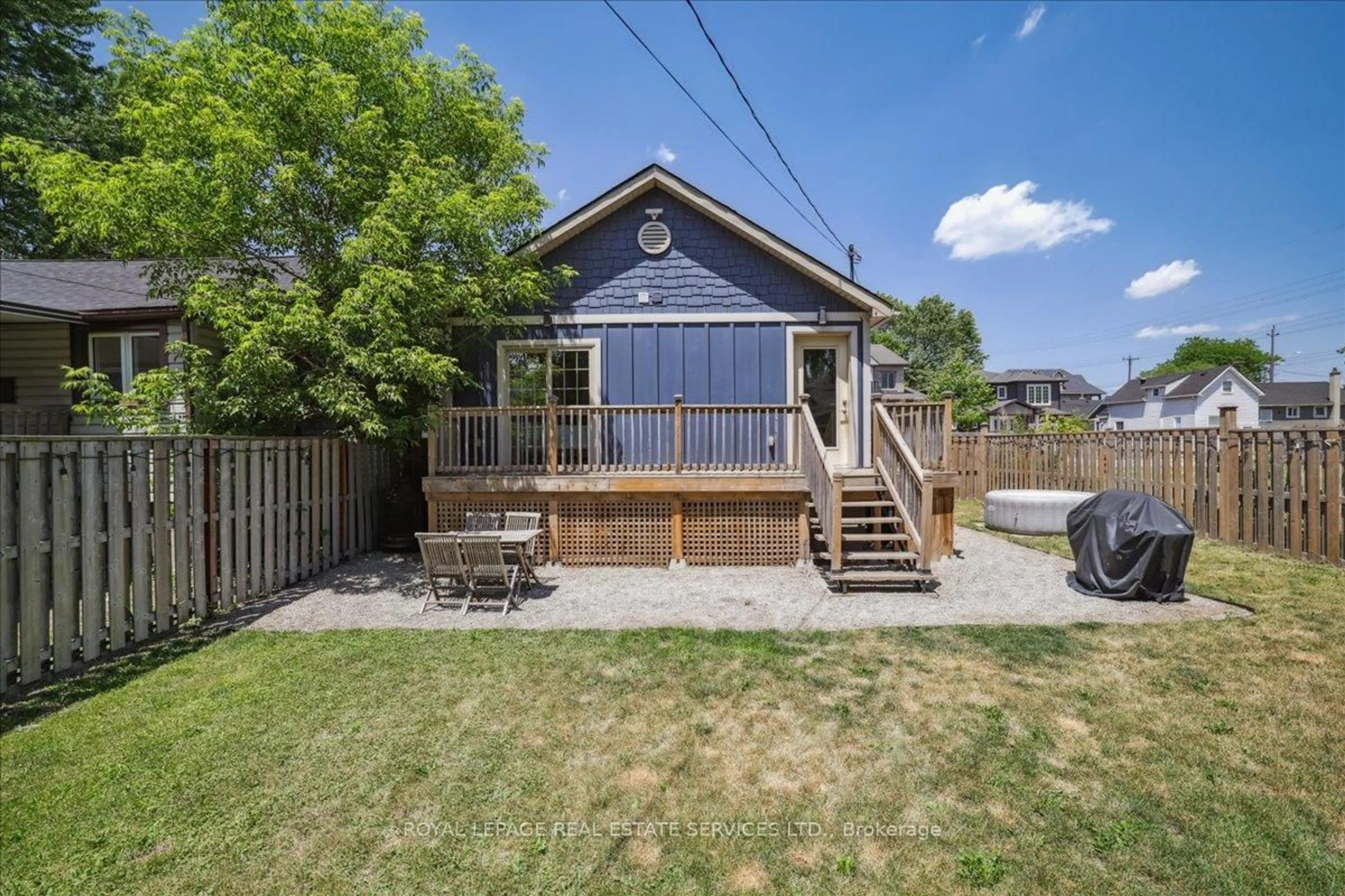 Unknown for 4 Rembe Ave, Hamilton Ontario L8H 7G6