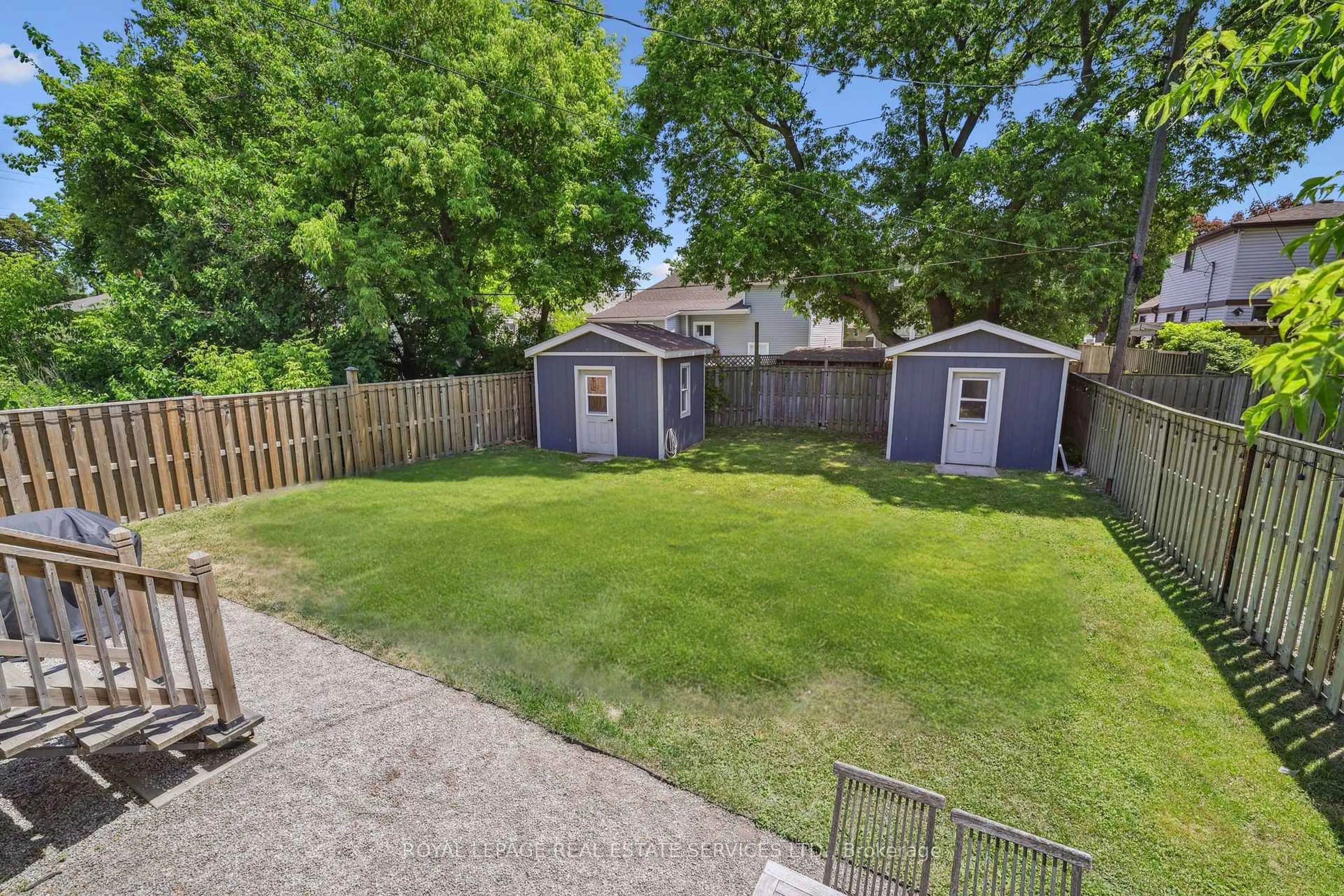 A pic from outside/outdoor area/front of a property/back of a property/a pic from drone, street for 4 Rembe Ave, Hamilton Ontario L8H 7G6