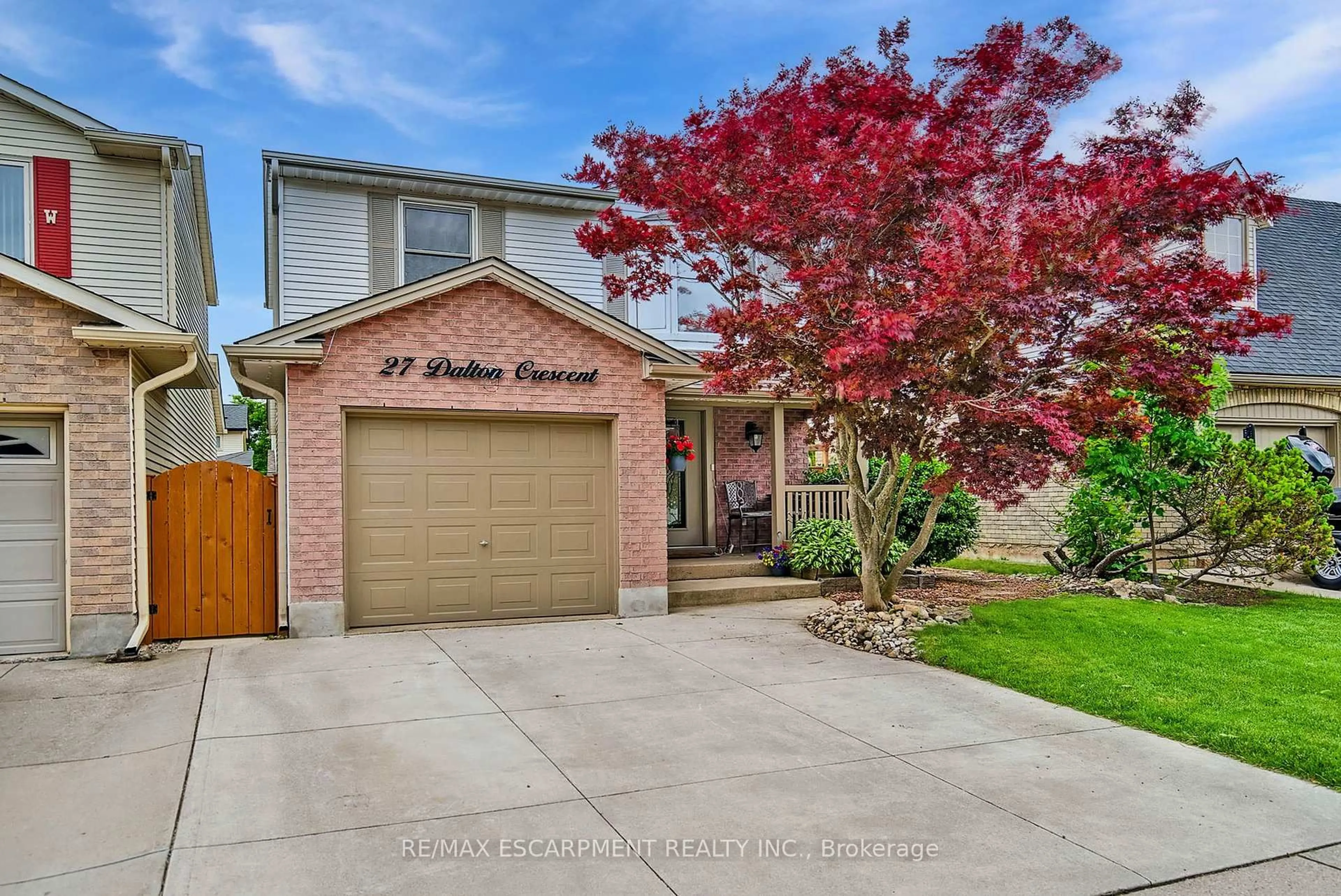 Home with brick exterior material, street for 27 Dalton Cres, Hamilton Ontario L8J 1Z6