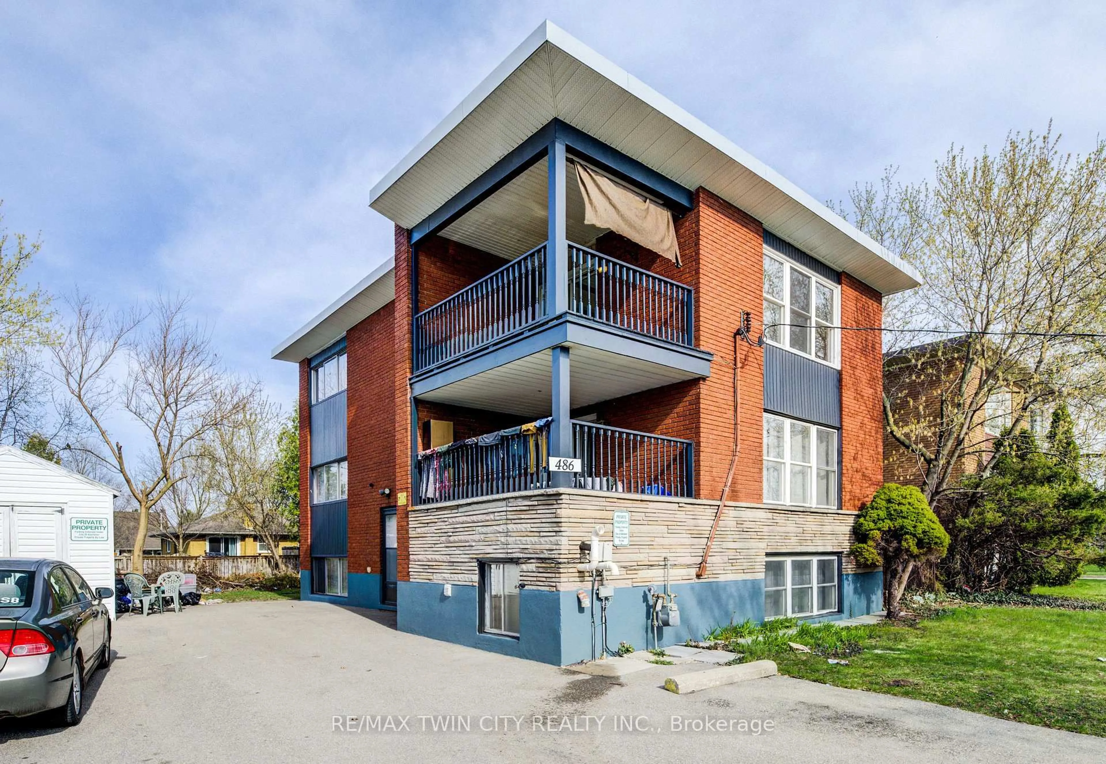 Home with brick exterior material, building for 486 Highland Rd, Kitchener Ontario N2M 3W7