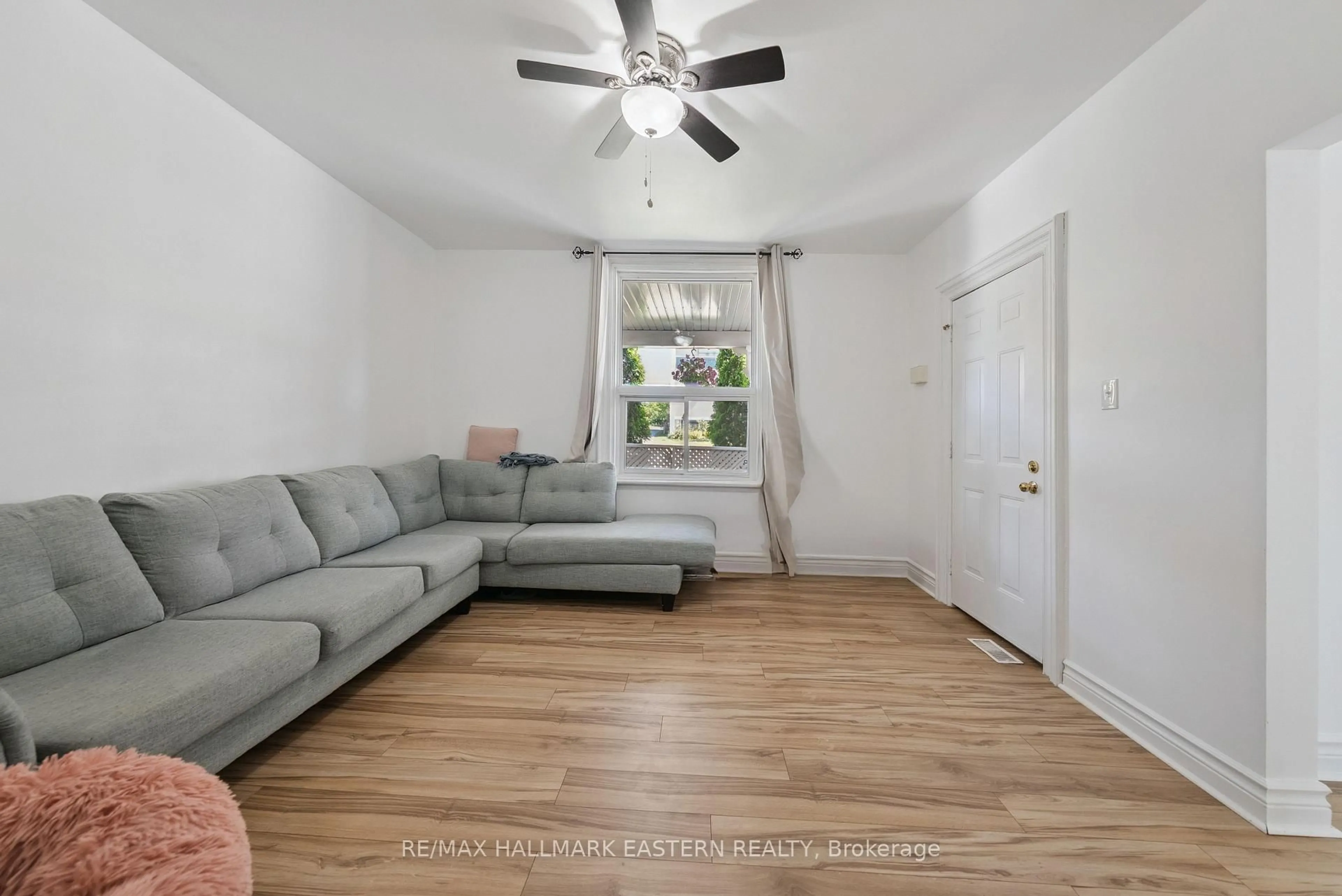 Living room with furniture, unknown for 213 Brock St, Peterborough Central Ontario K9H 2P6