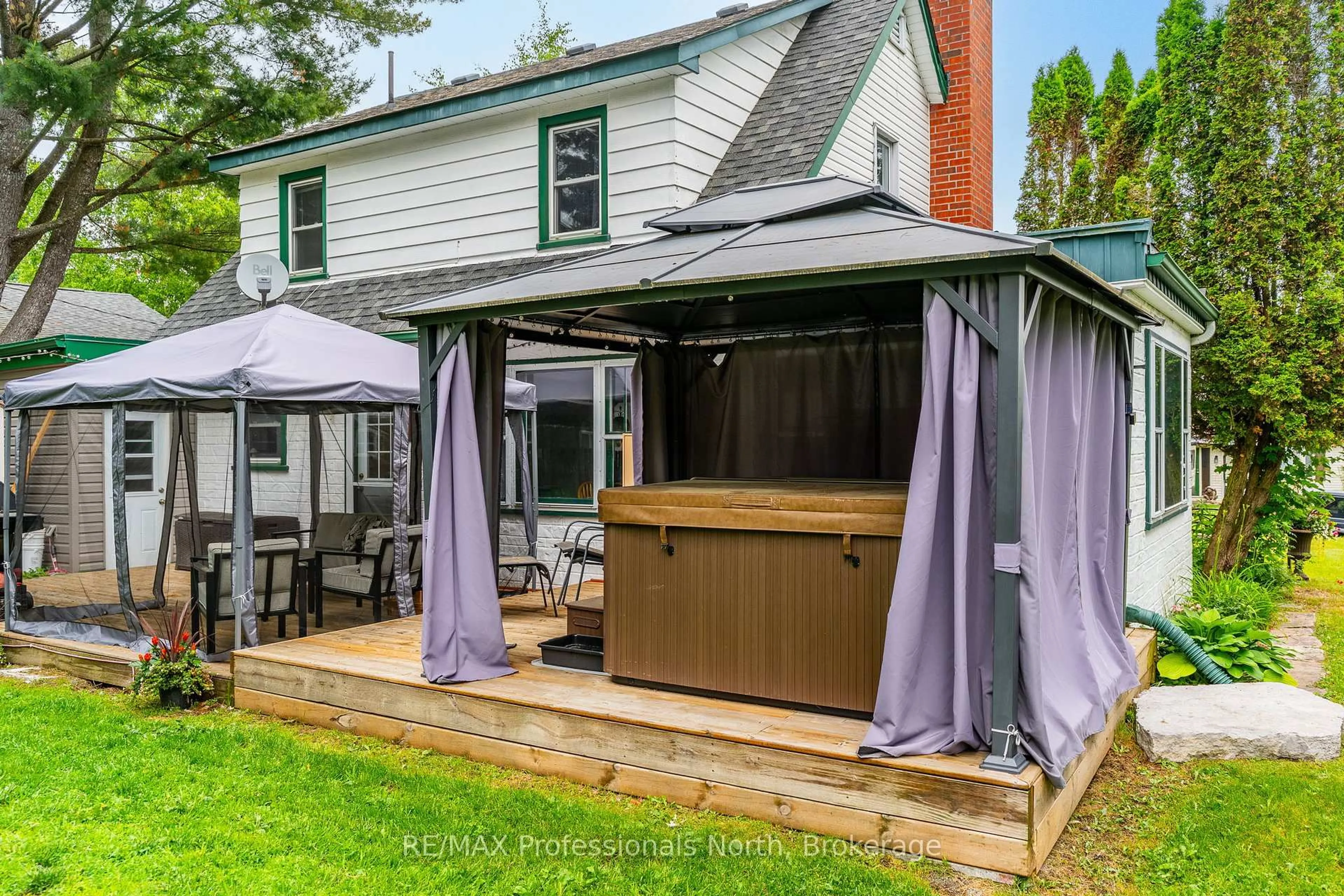 Patio, street for 3 McLeod St, Minden Hills Ontario K0M 2K0