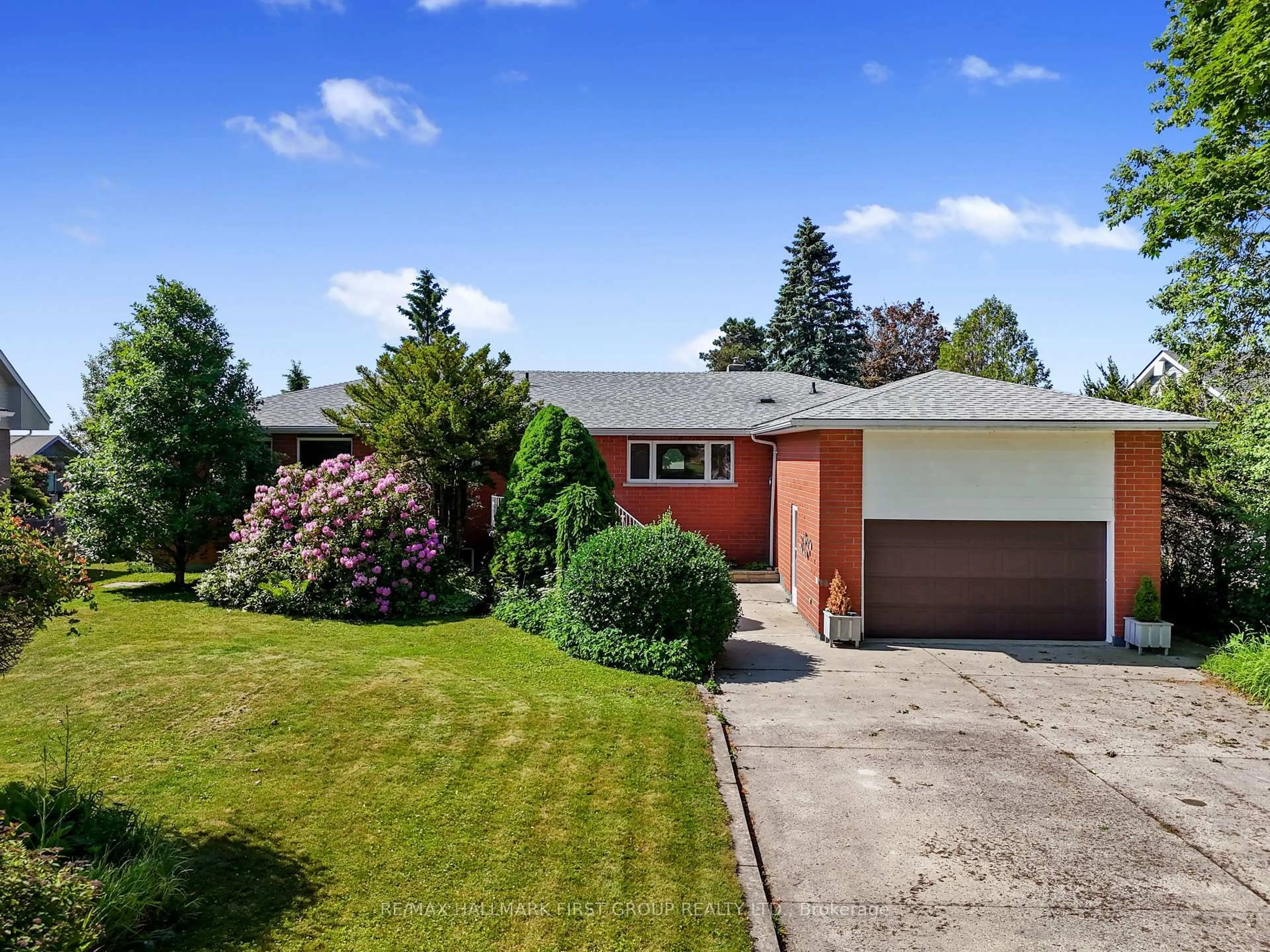 A pic from outside/outdoor area/front of a property/back of a property/a pic from drone, street for 157 North Shore Rd, Alnwick/Haldimand Ontario K0K 2G0