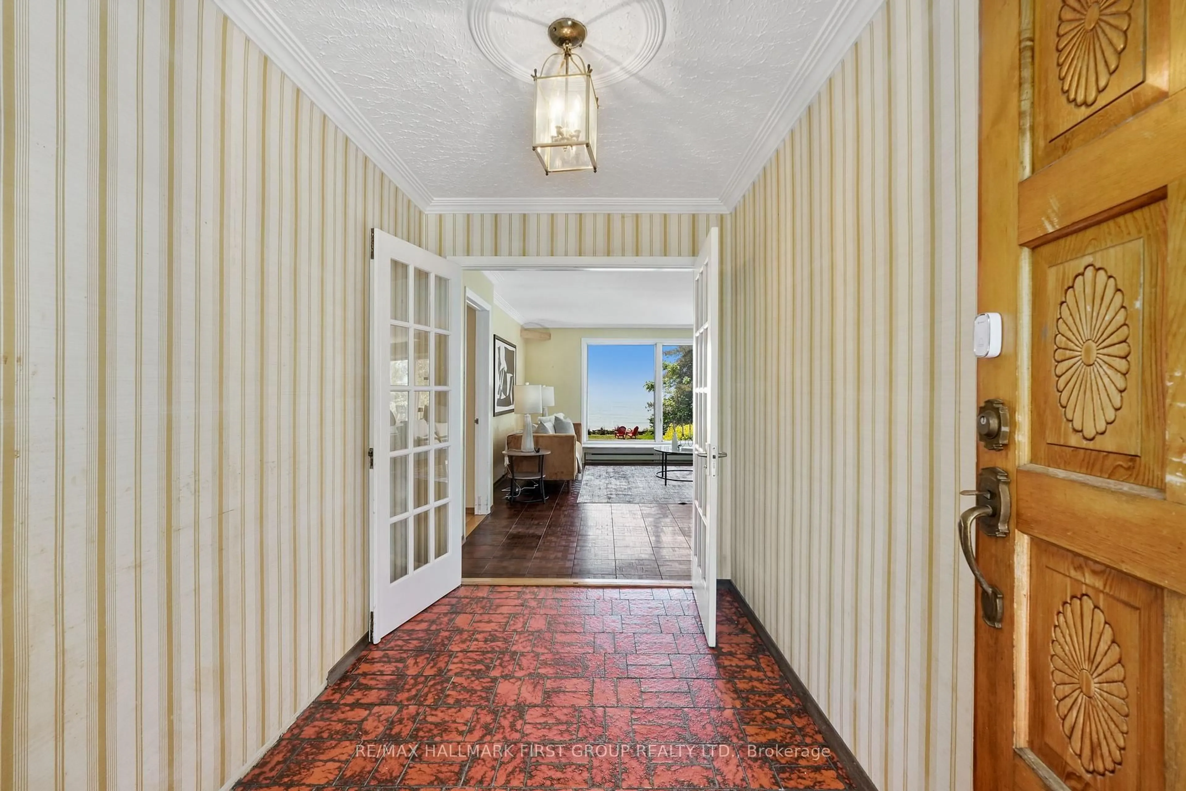 Indoor foyer for 157 North Shore Rd, Alnwick/Haldimand Ontario K0K 2G0