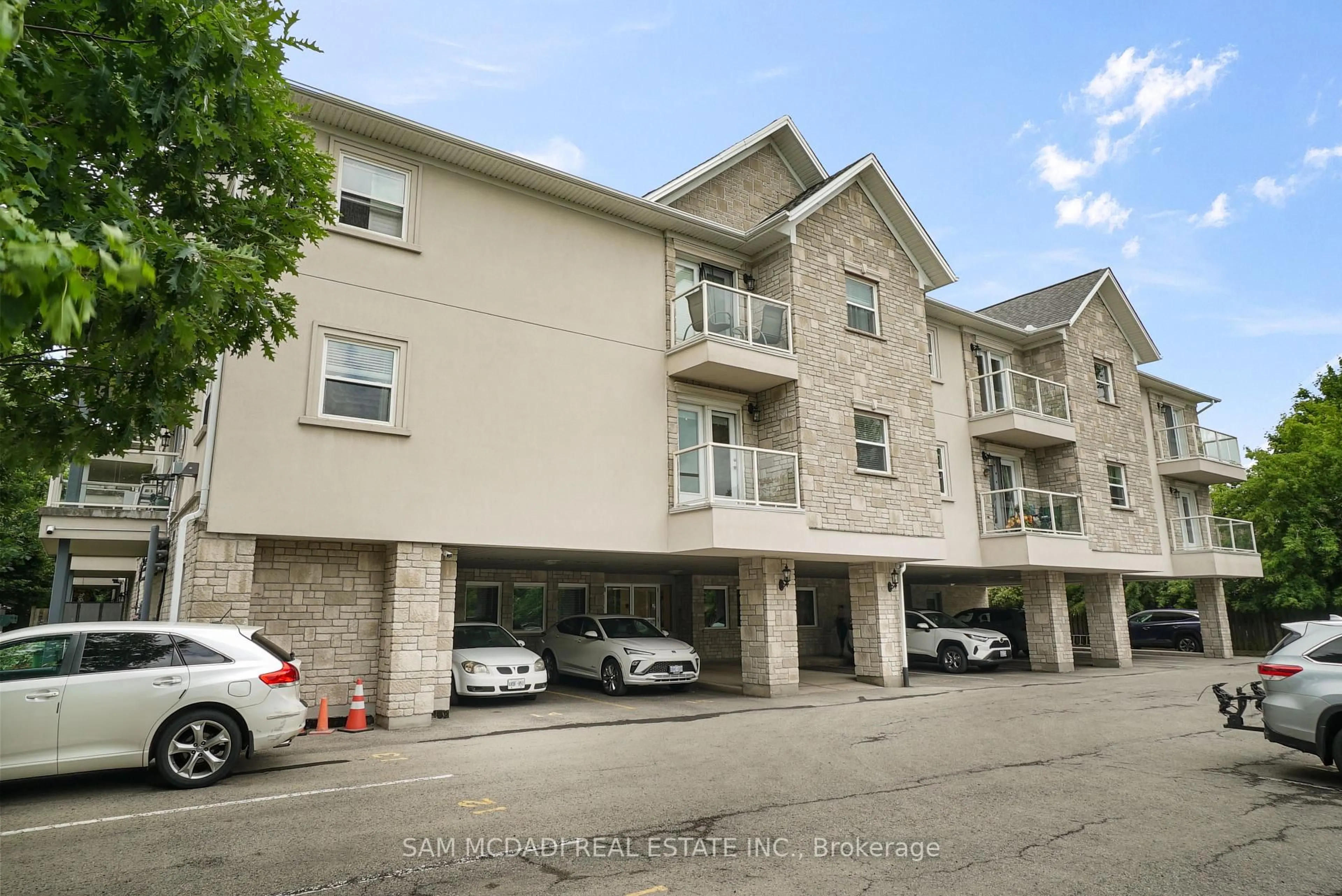 Unknown for 6928 Ailanthus Ave #303, Niagara Falls Ontario L2G 4C8