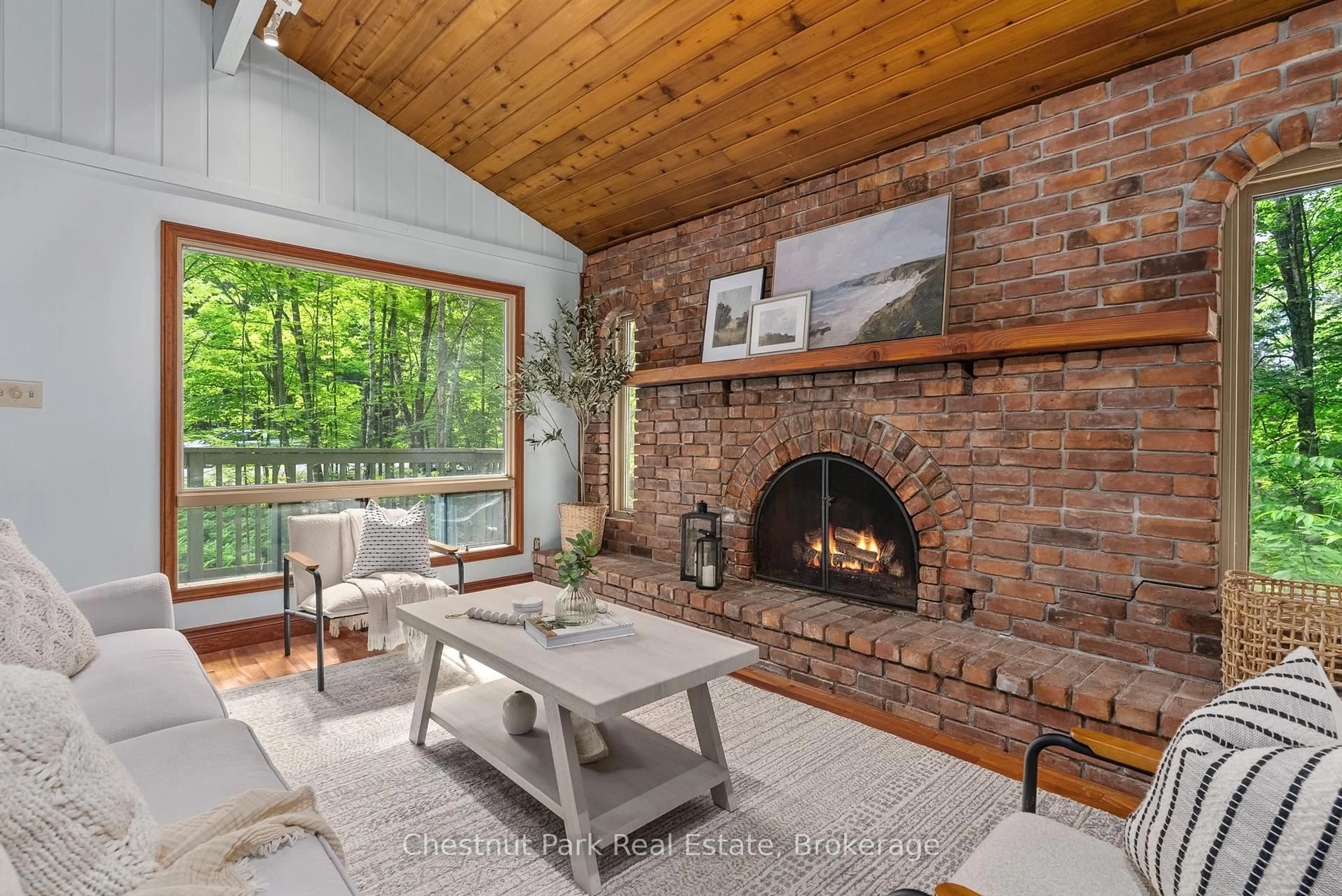 Unknown for 115 Woodland Dr, Huntsville Ontario P1H 1A7
