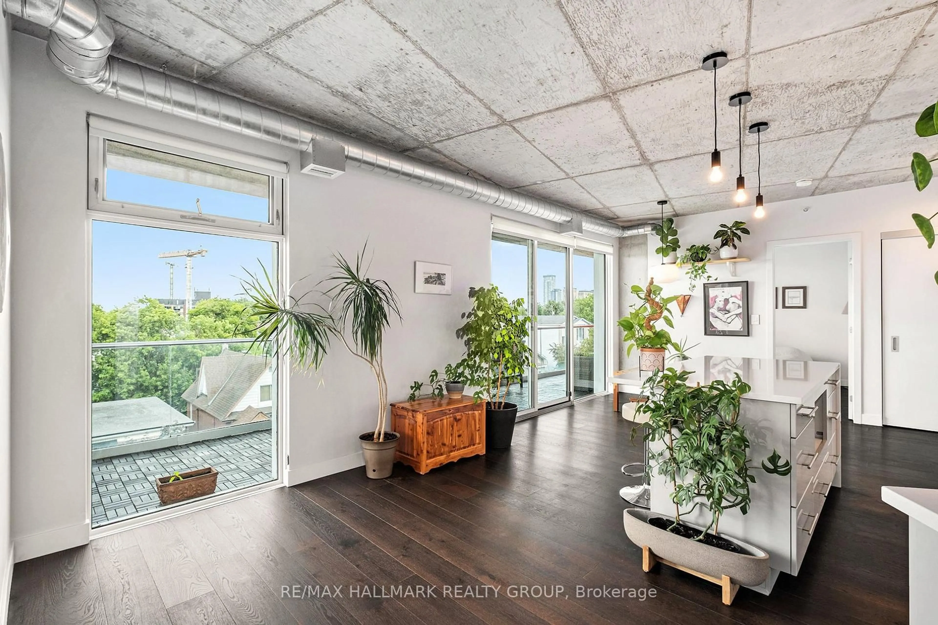 Indoor entryway for 1000 Wellington St #508, Ottawa Ontario K1Y 2X9
