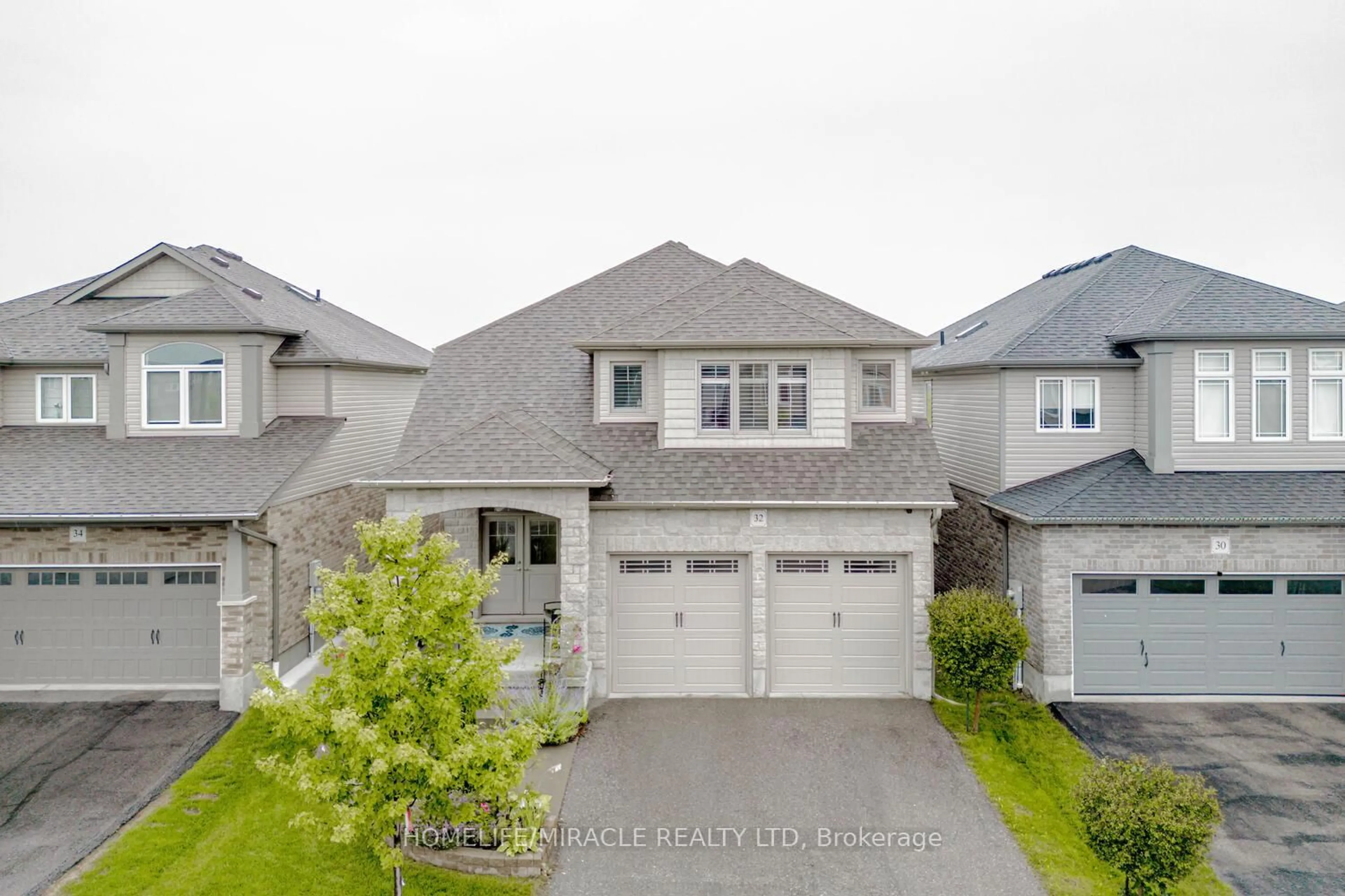 A pic from outside/outdoor area/front of a property/back of a property/a pic from drone, street for 32 Mcintyre Lane, East Luther Grand Valley Ontario L9W 6W3