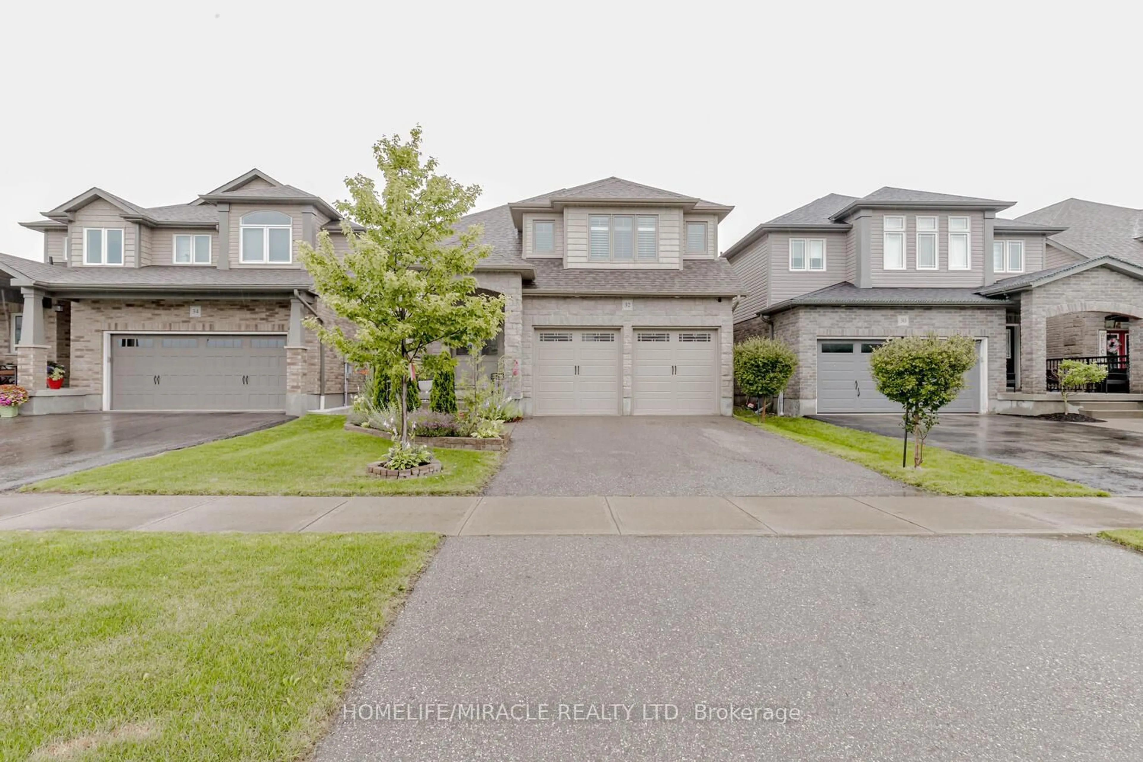 A pic from outside/outdoor area/front of a property/back of a property/a pic from drone, street for 32 Mcintyre Lane, East Luther Grand Valley Ontario L9W 6W3