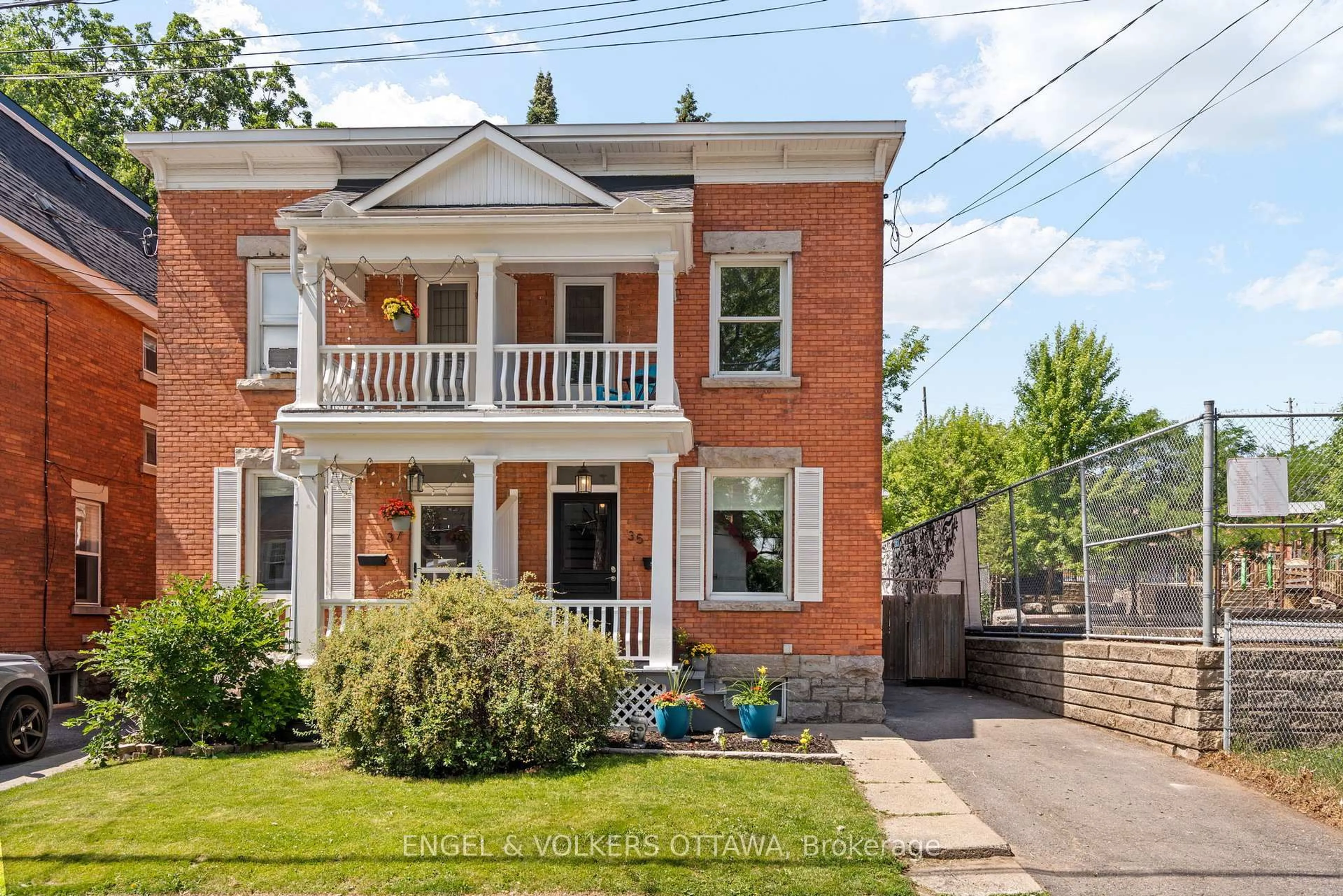 Home with brick exterior material, street for 35 Hopewell Ave, Ottawa Ontario K1S 2Y7
