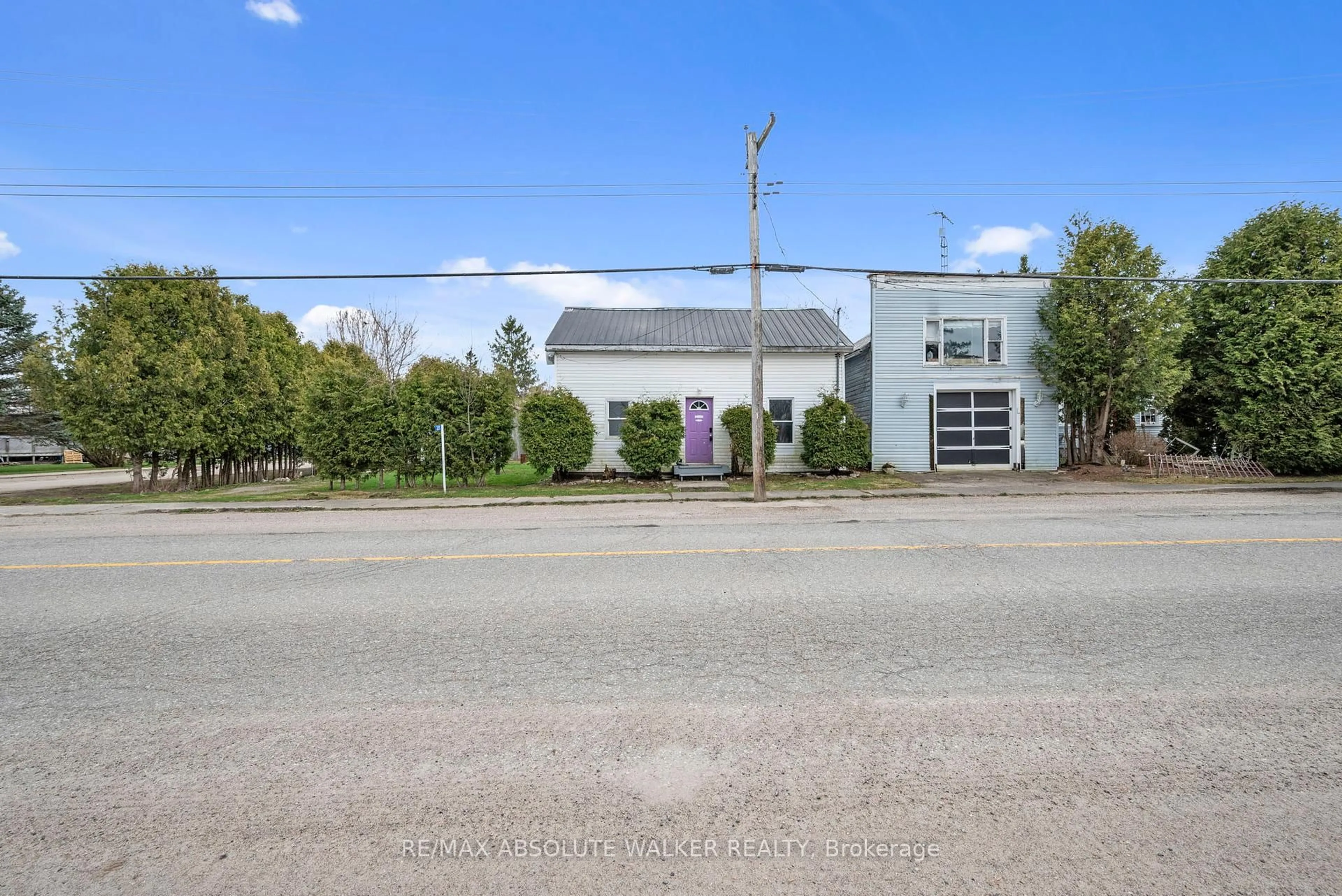 A pic from outside/outdoor area/front of a property/back of a property/a pic from drone, building for 351 Kitley 8 Line, Elizabethtown-Kitley Ontario K0E 1H0
