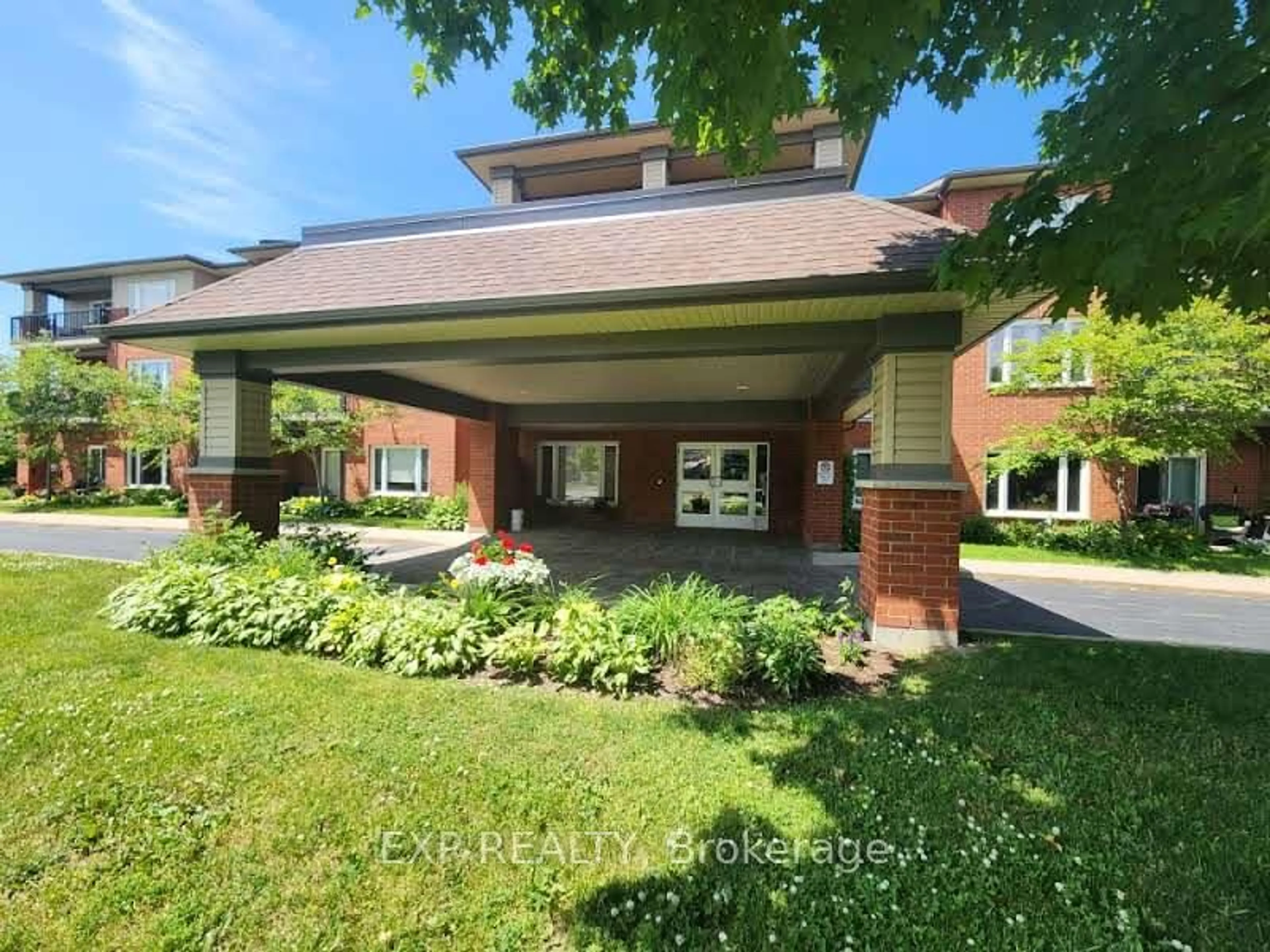 Indoor foyer for 100 Jamieson Cres #103, Almonte Ontario K0A 1A0