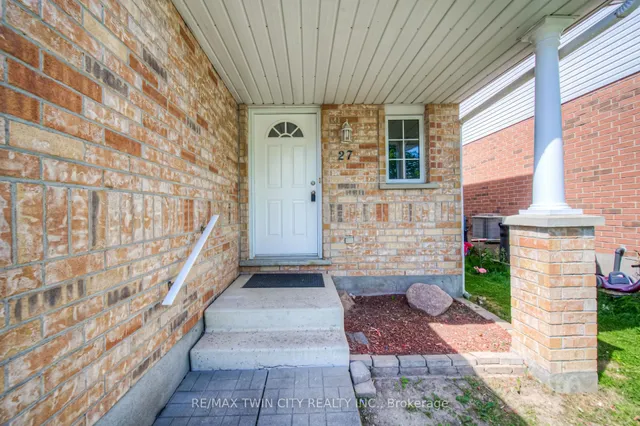 Primary image of 27 Hackberry St