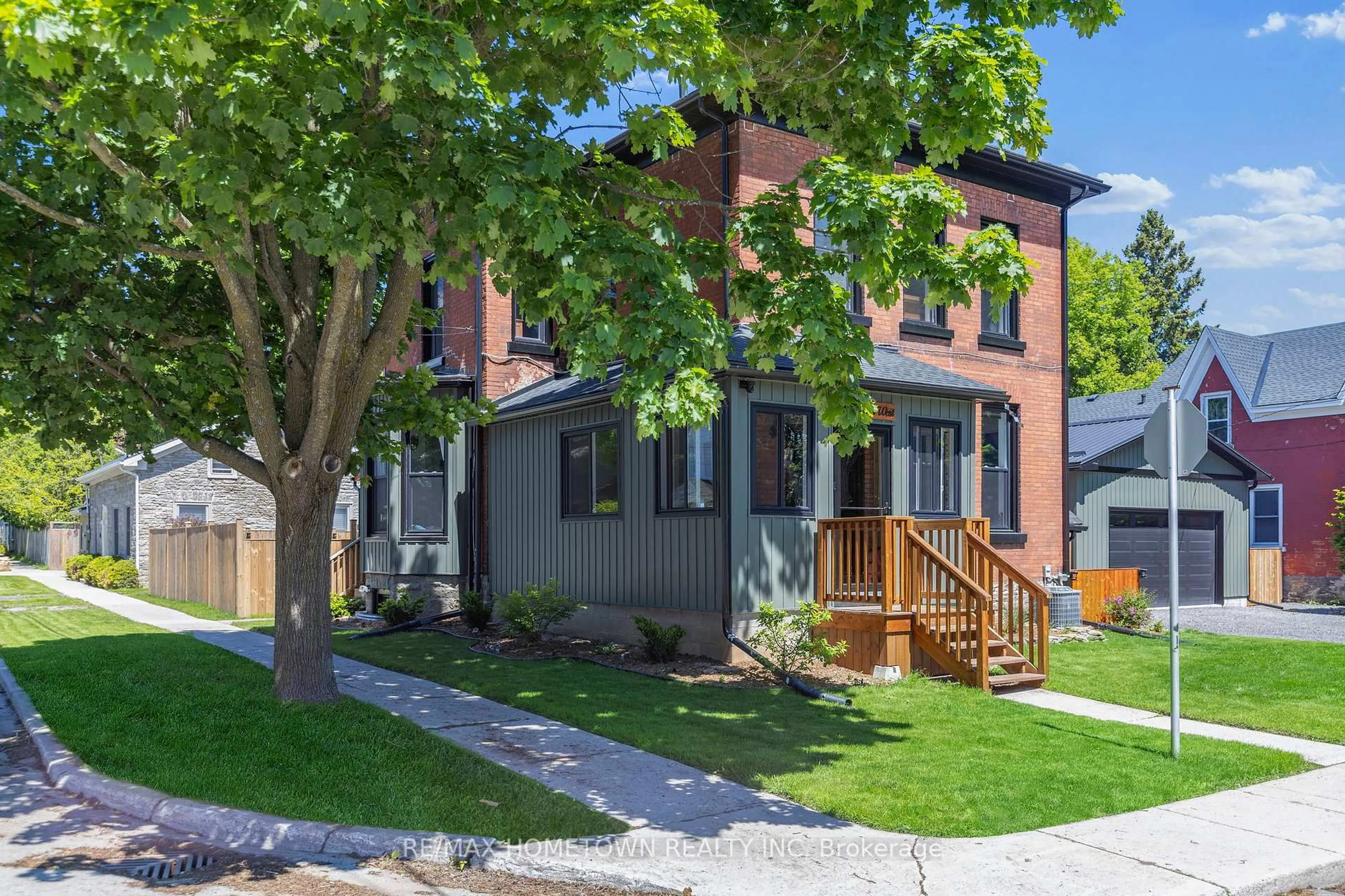 Home with brick exterior material, street for 198 James St, Prescott Ontario K0E 1T0