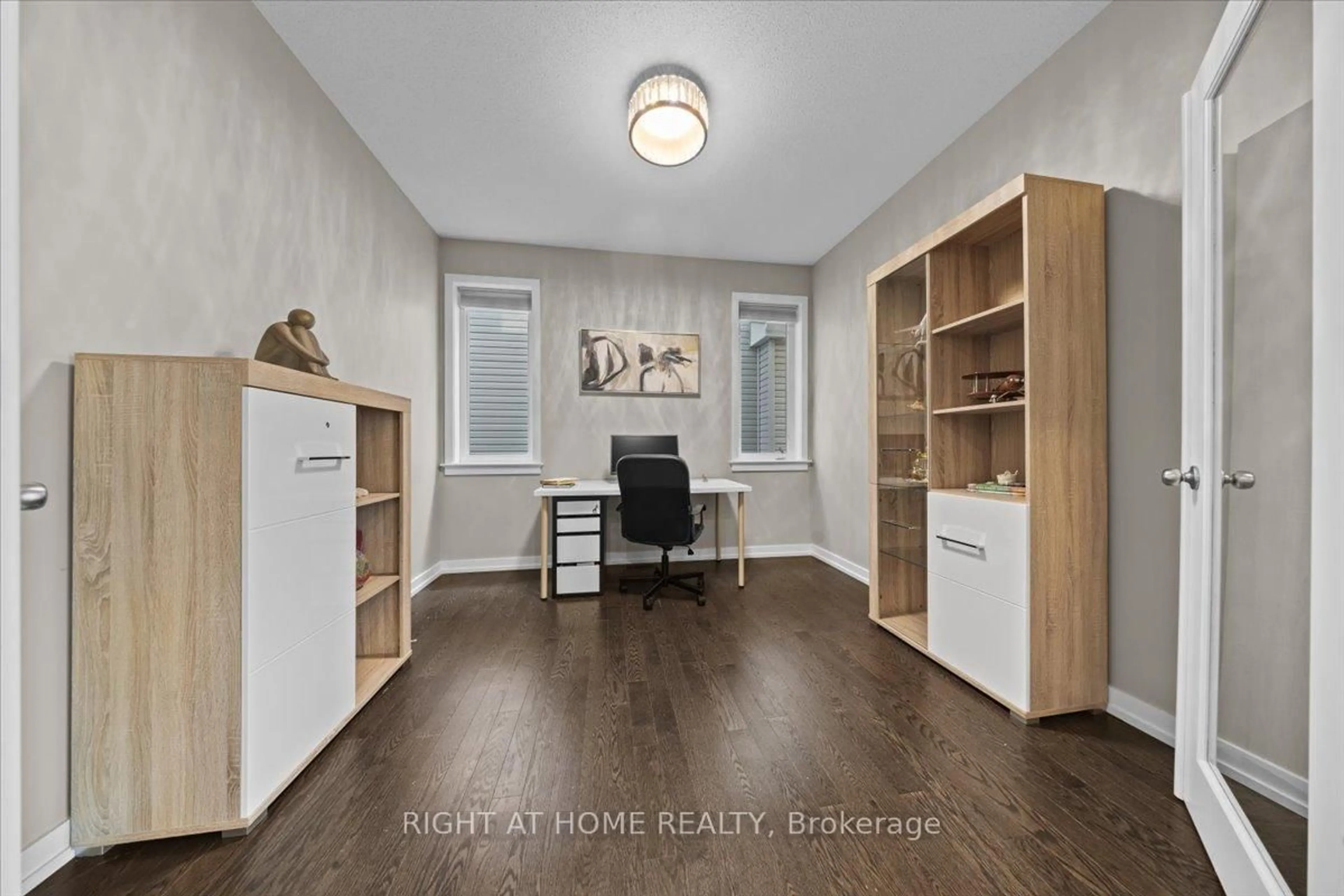 A pic of a room for 319 Oxer Pl, Ottawa Ontario K2V 0C6
