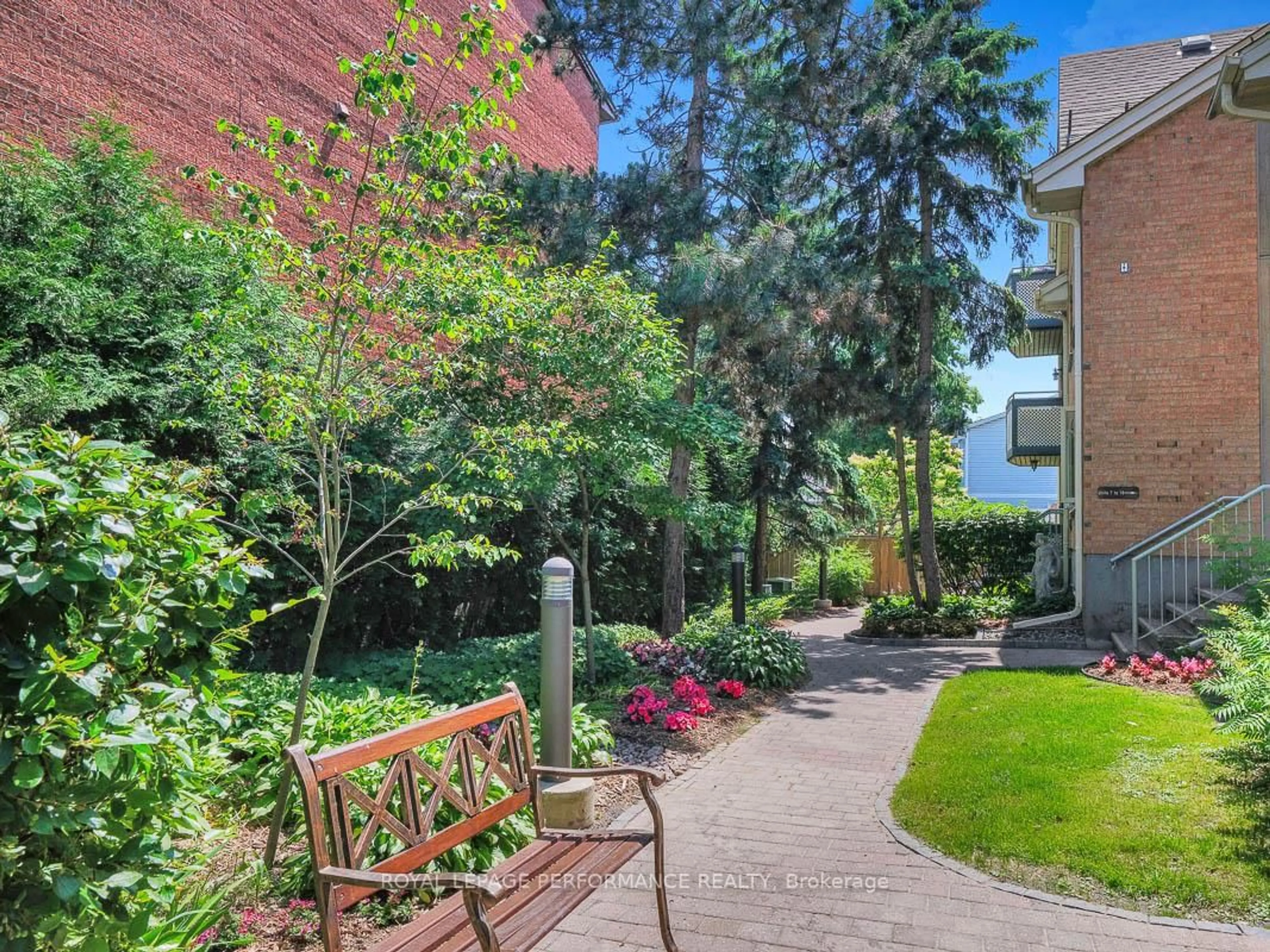 Patio, street for 2 Columbus Ave #14, Ottawa Ontario K1K 1R3