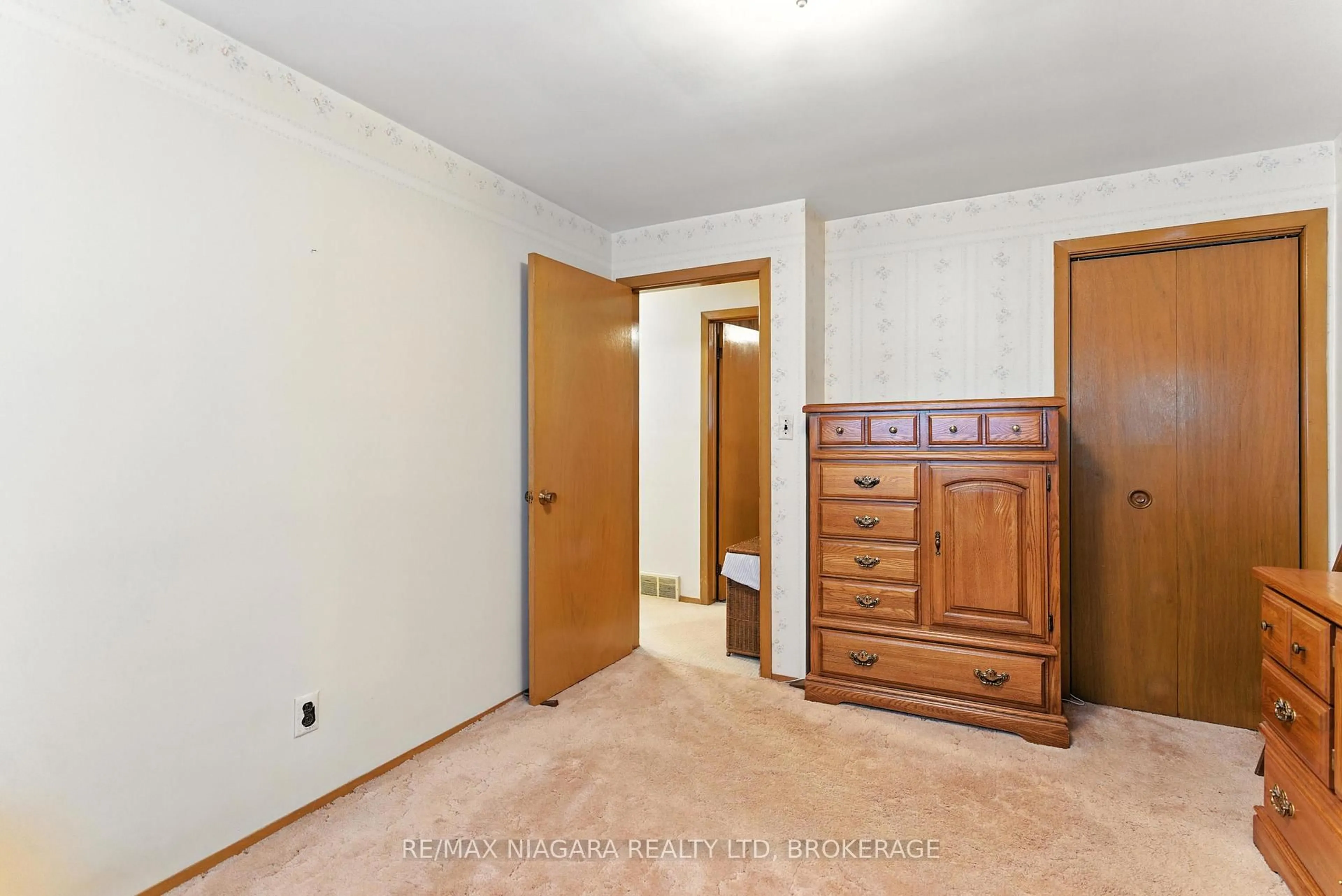 Unknown for 107 Harrison Ave, Welland Ontario L3B 1C3