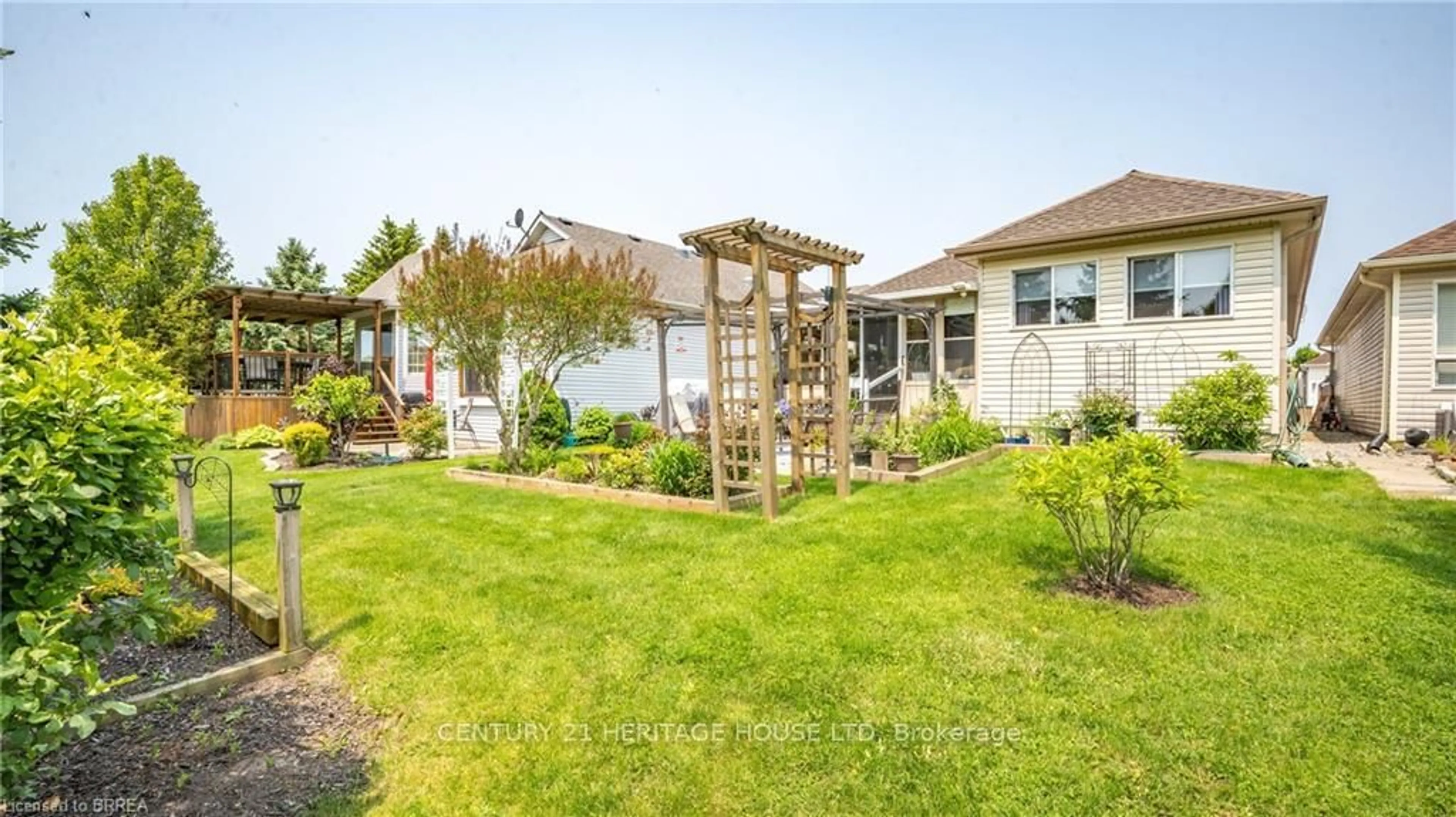 Patio, water/lake/river/ocean view for 21 Long Point Blvd, Norfolk Ontario N0E 1M0