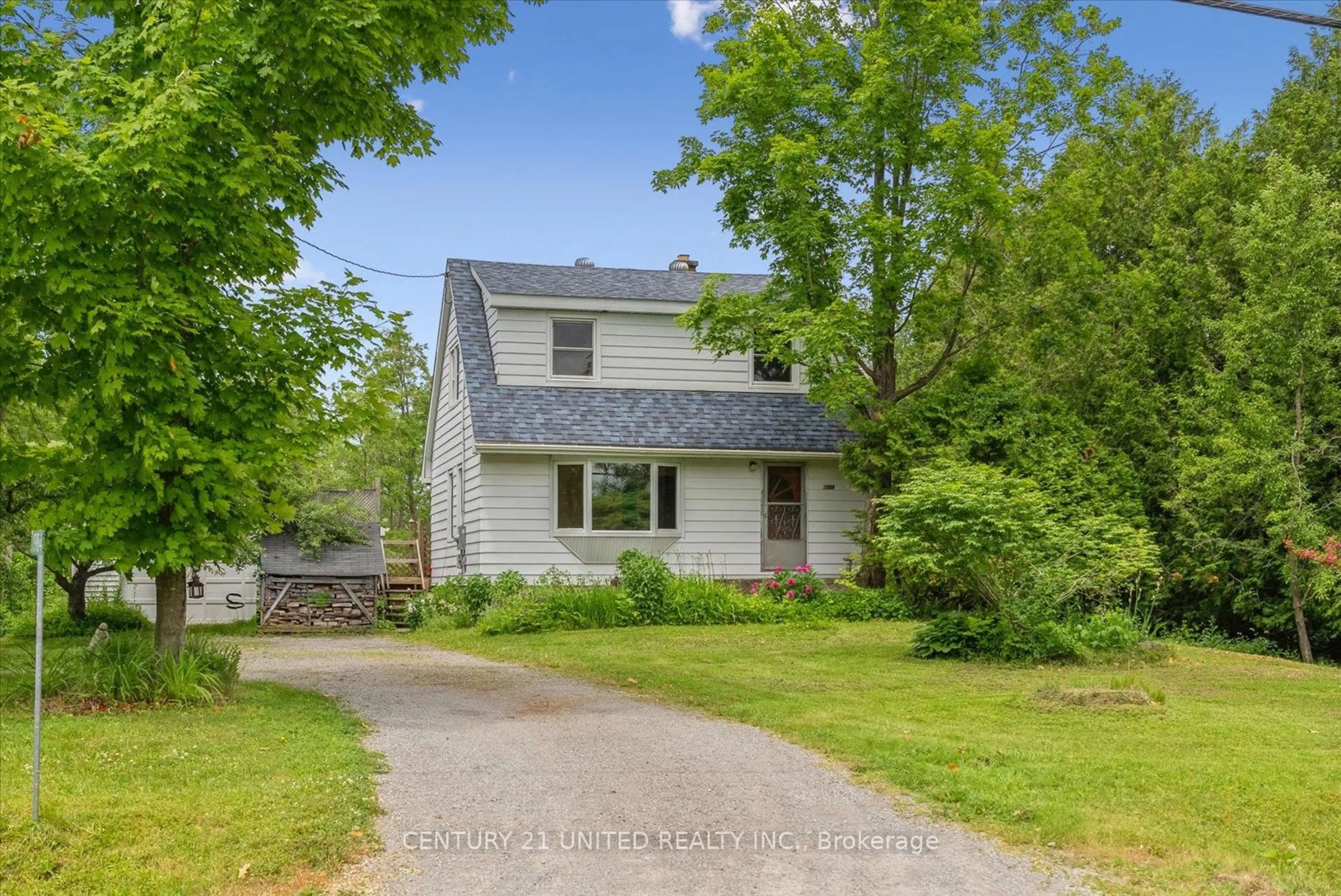 A pic from outside/outdoor area/front of a property/back of a property/a pic from drone, street for 1984 Seventh Line, Selwyn Ontario K9J 6X5