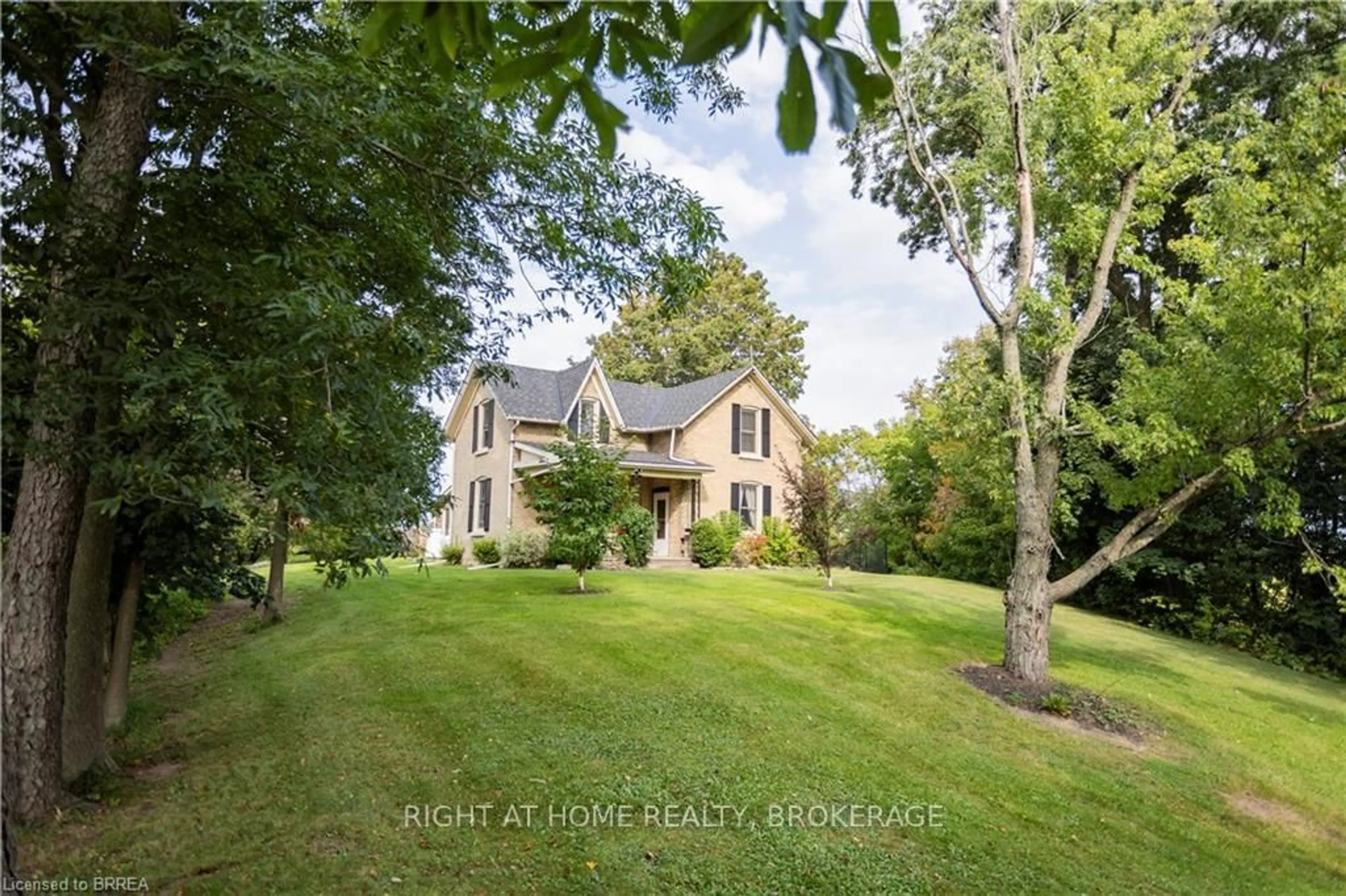 A pic from outside/outdoor area/front of a property/back of a property/a pic from drone, unknown for 489 Cockshutt Rd, Brant Ontario N0E 1K0