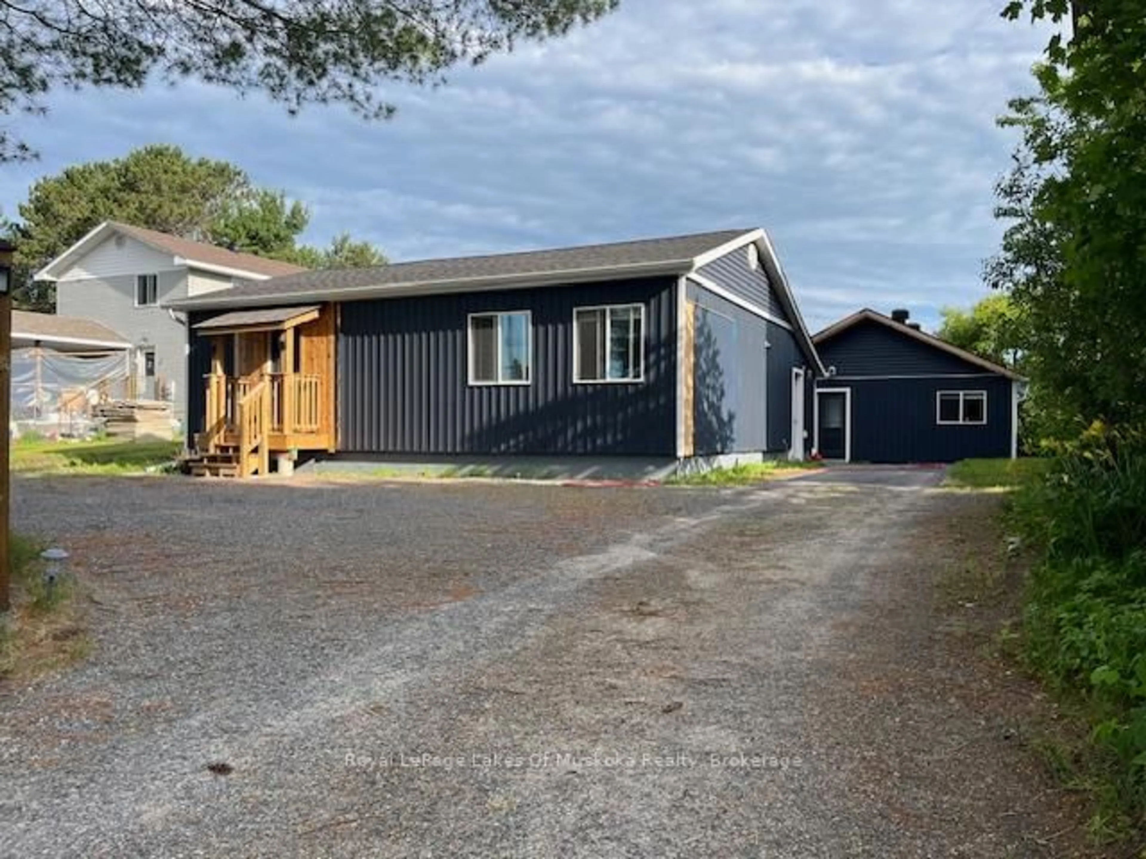 A pic from outside/outdoor area/front of a property/back of a property/a pic from drone, street for 36 Ottawa Ave, South River Ontario P0A 1X0