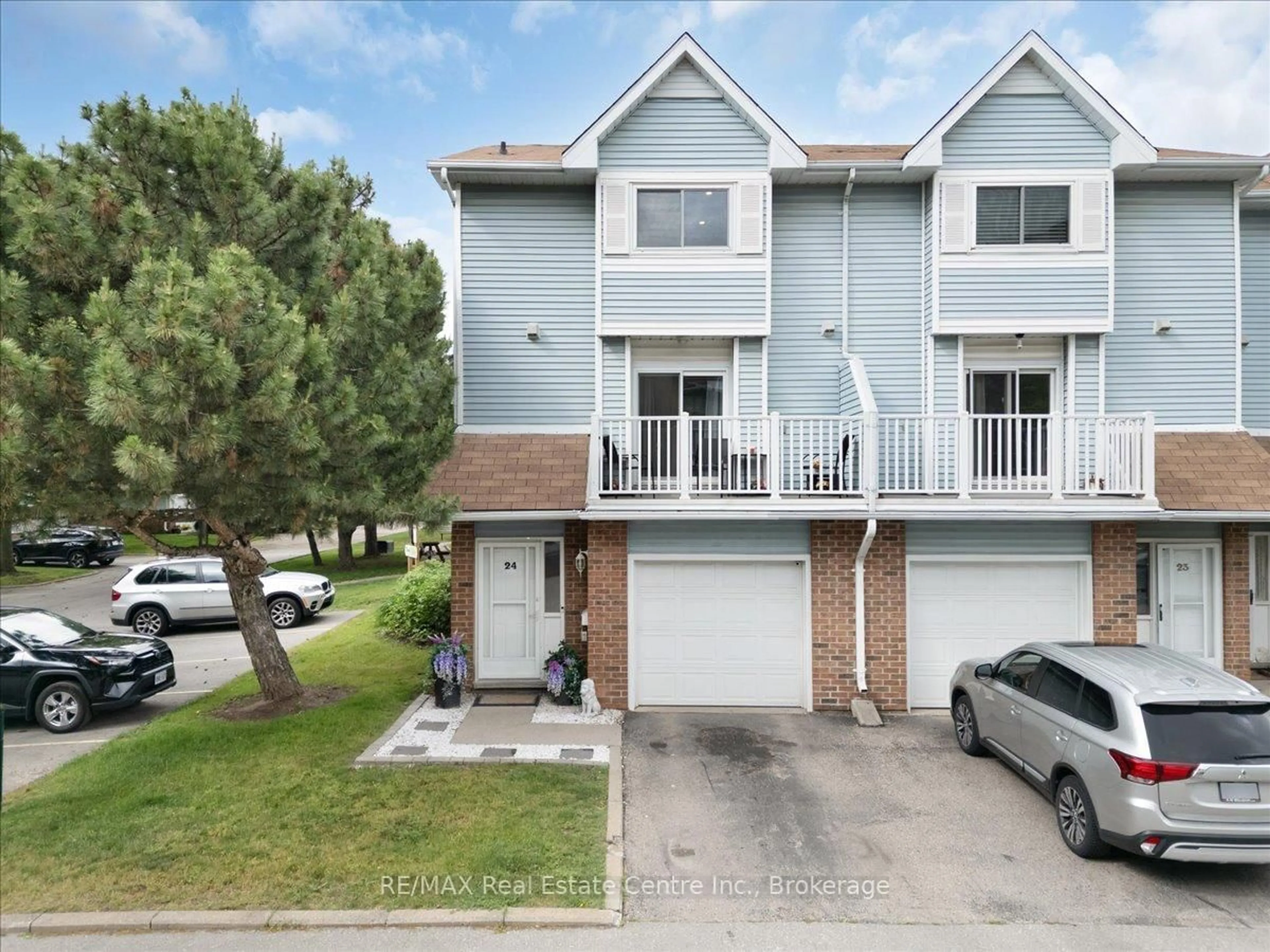 A pic from outside/outdoor area/front of a property/back of a property/a pic from drone, street for 131 Traynor Ave #24, Kitchener Ontario N2C 2M6