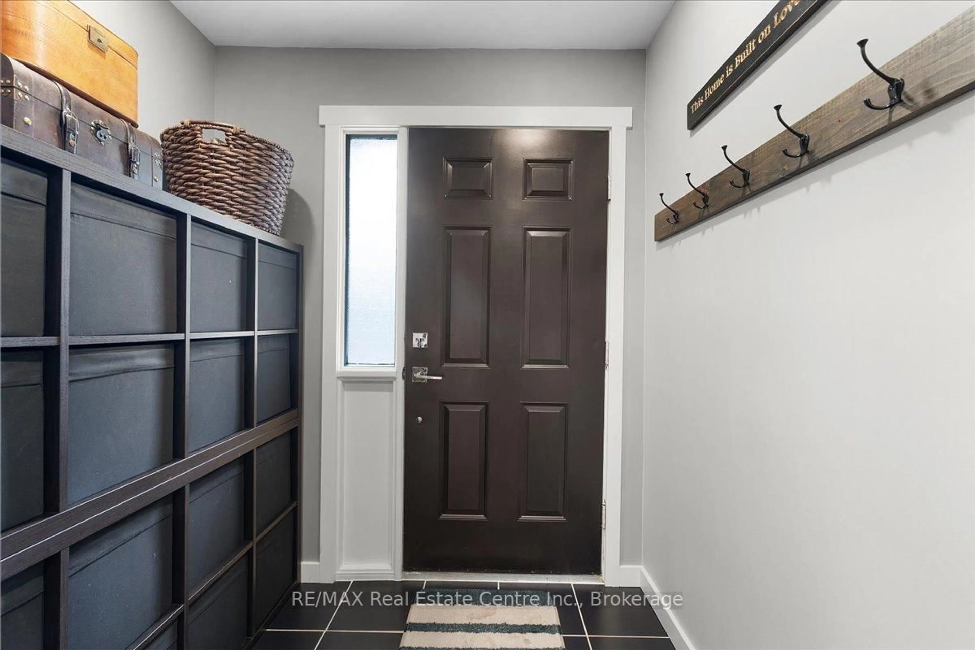 Indoor entryway for 131 Traynor Ave #24, Kitchener Ontario N2C 2M6