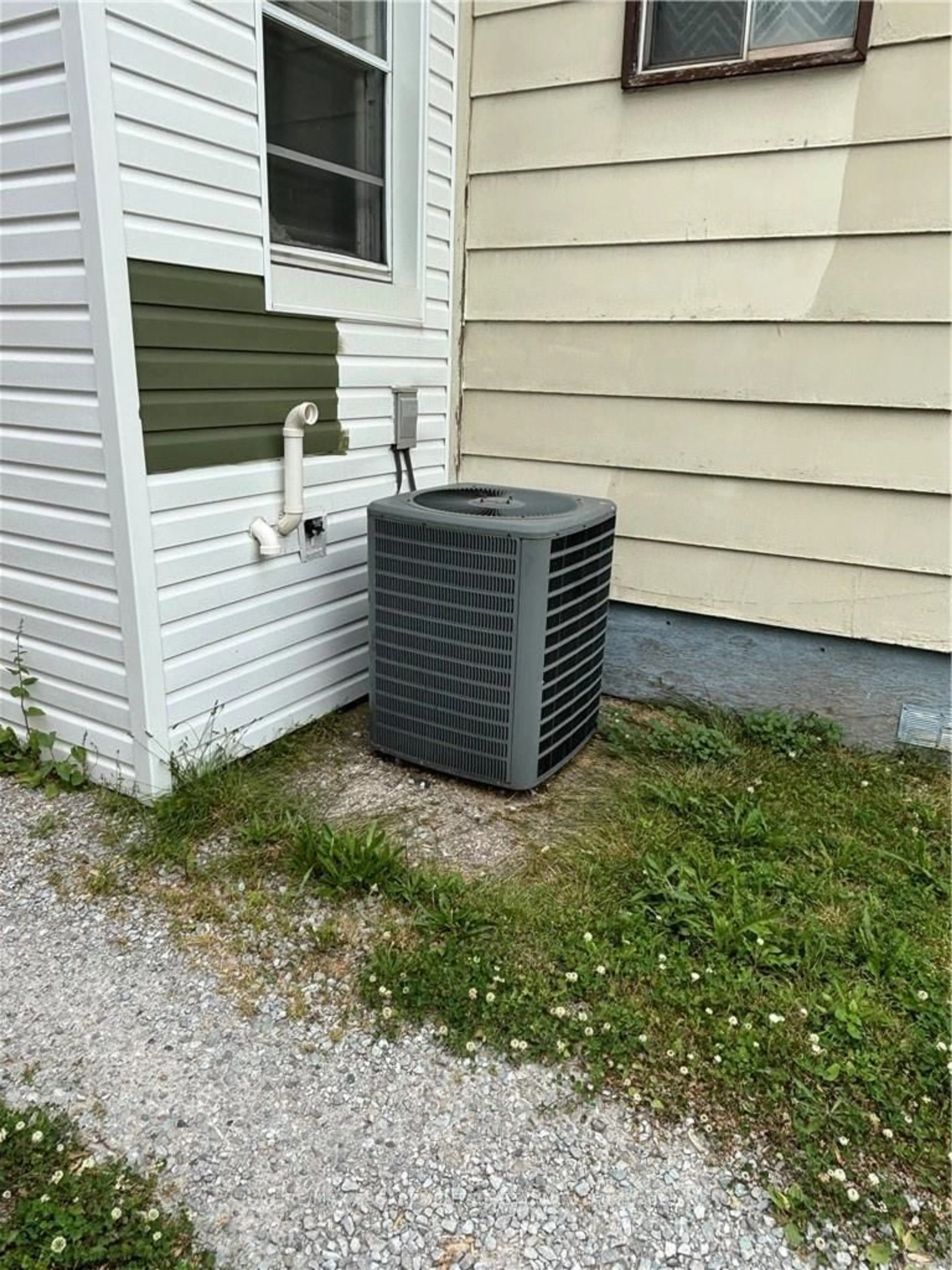 Unknown for 465 East Main St, Welland Ontario L3B 3X7